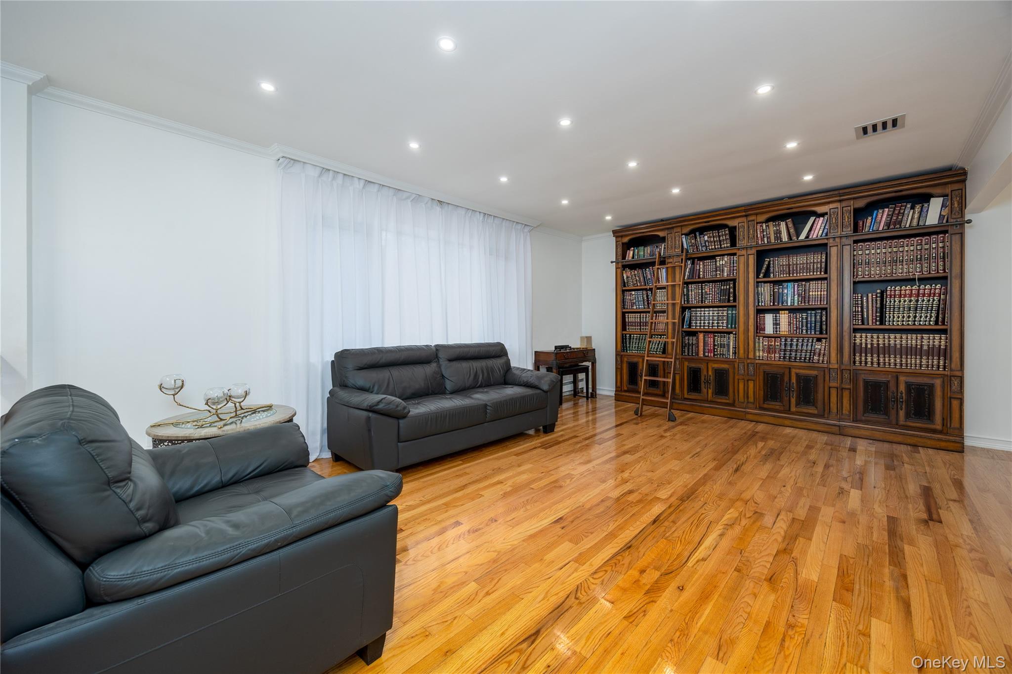 #5 photo, 16 Twin Lakes Drive, Monsey , NY 10952