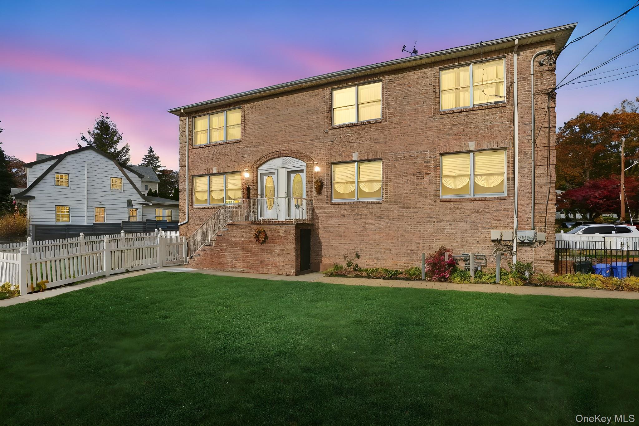 #2 photo, 46 Bryn Mawr Place, Yonkers , NY 10701