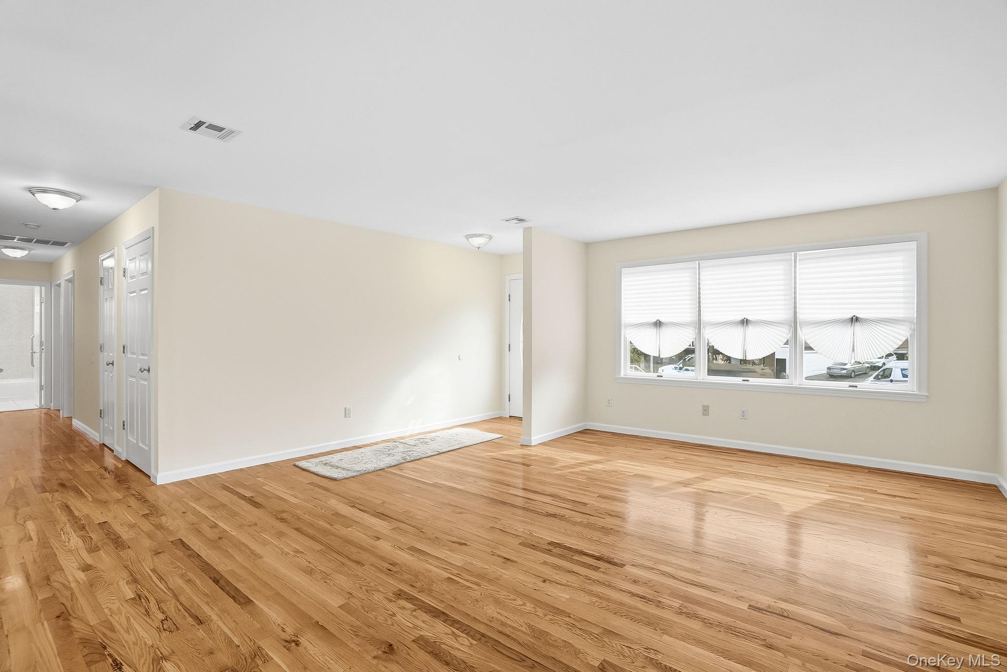 #8 photo, 46 Bryn Mawr Place, Yonkers , NY 10701