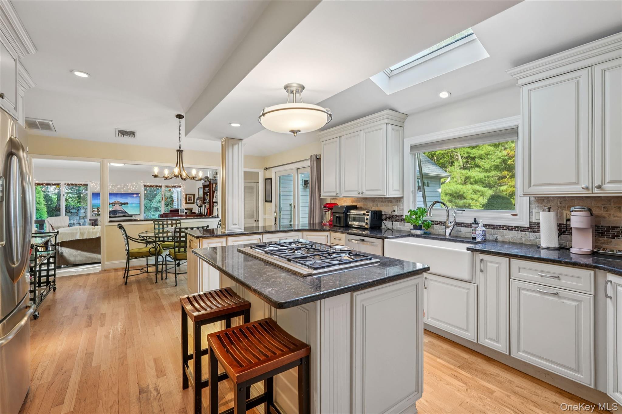 #5 photo, 8 Abbey Road, Orangeburg , NY 10962