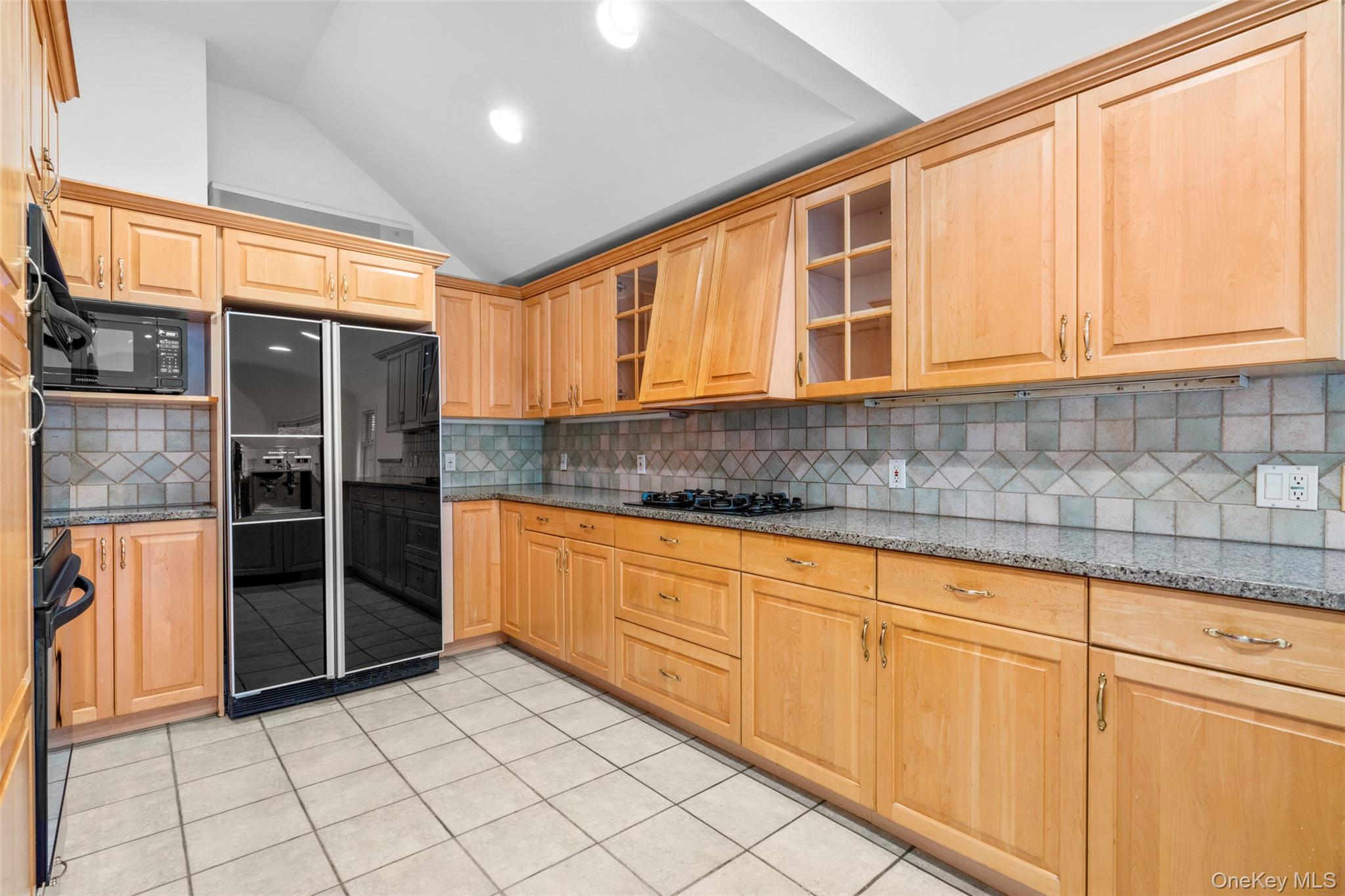 #12 photo, 1 Beech Road, New Rochelle , NY 10804