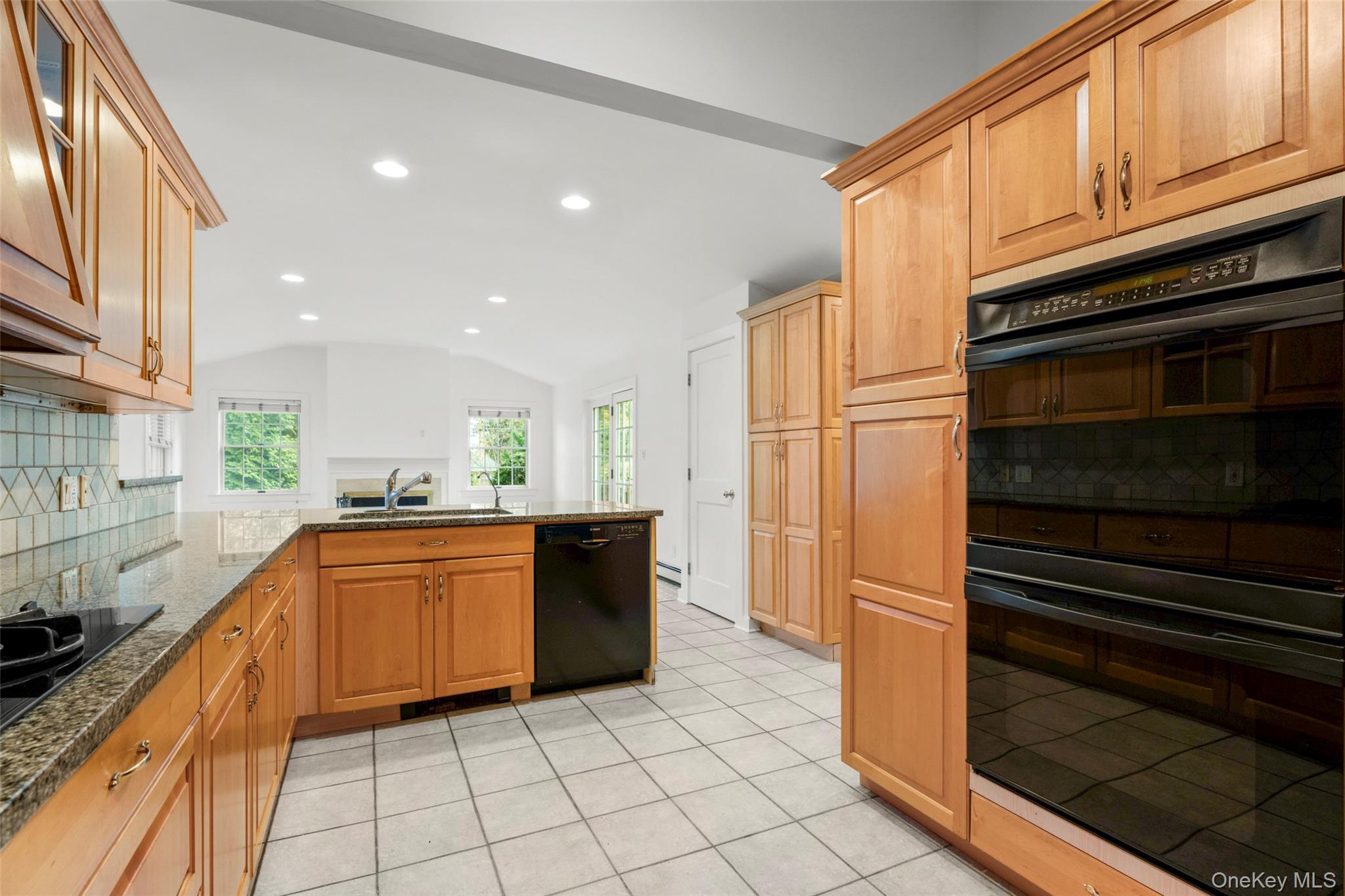 #13 photo, 1 Beech Road, New Rochelle , NY 10804