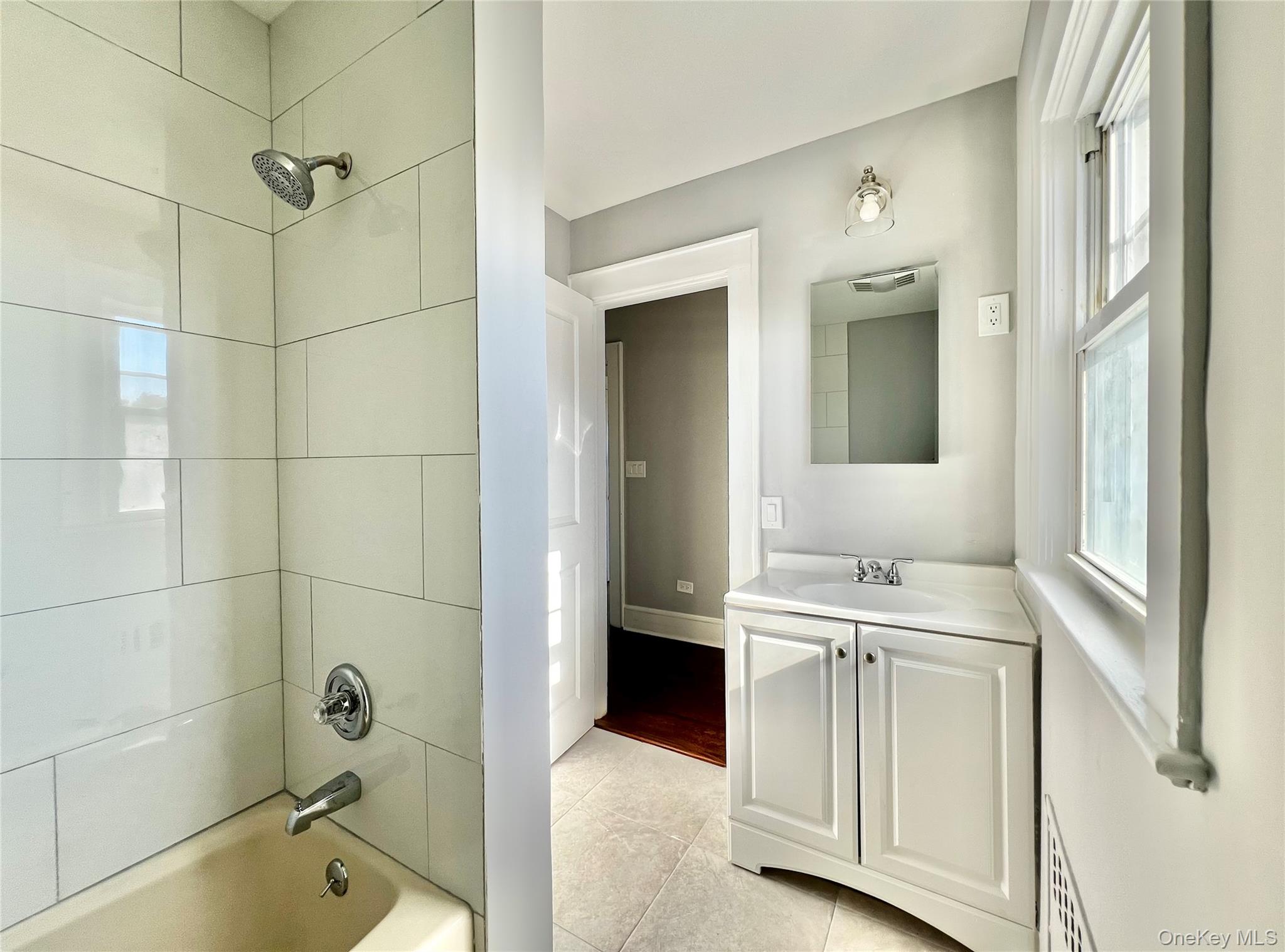 #7 photo, 10 Irenhyl Avenue, Port Chester , NY 10573