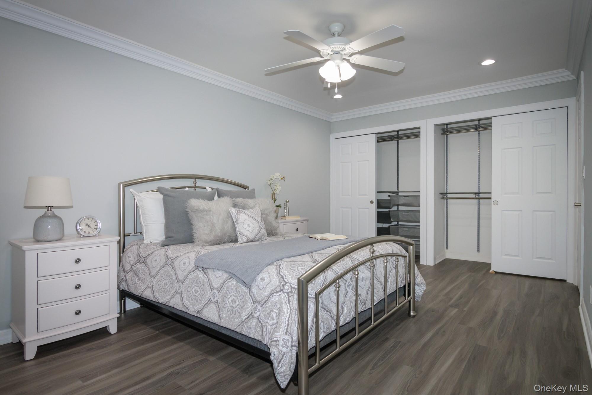 #7 photo, 92 South Clinton Avenue, Bay Shore , NY 11706