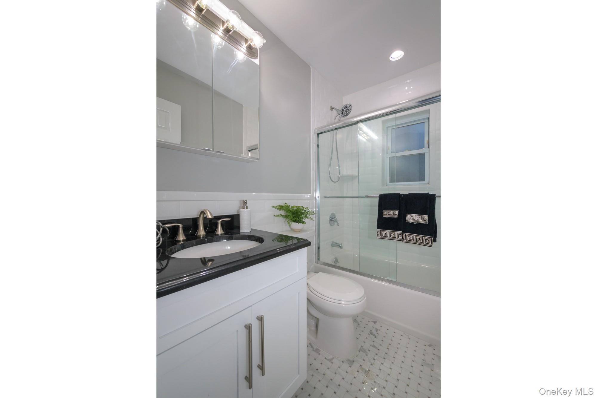 #8 photo, 92 South Clinton Avenue, Bay Shore , NY 11706