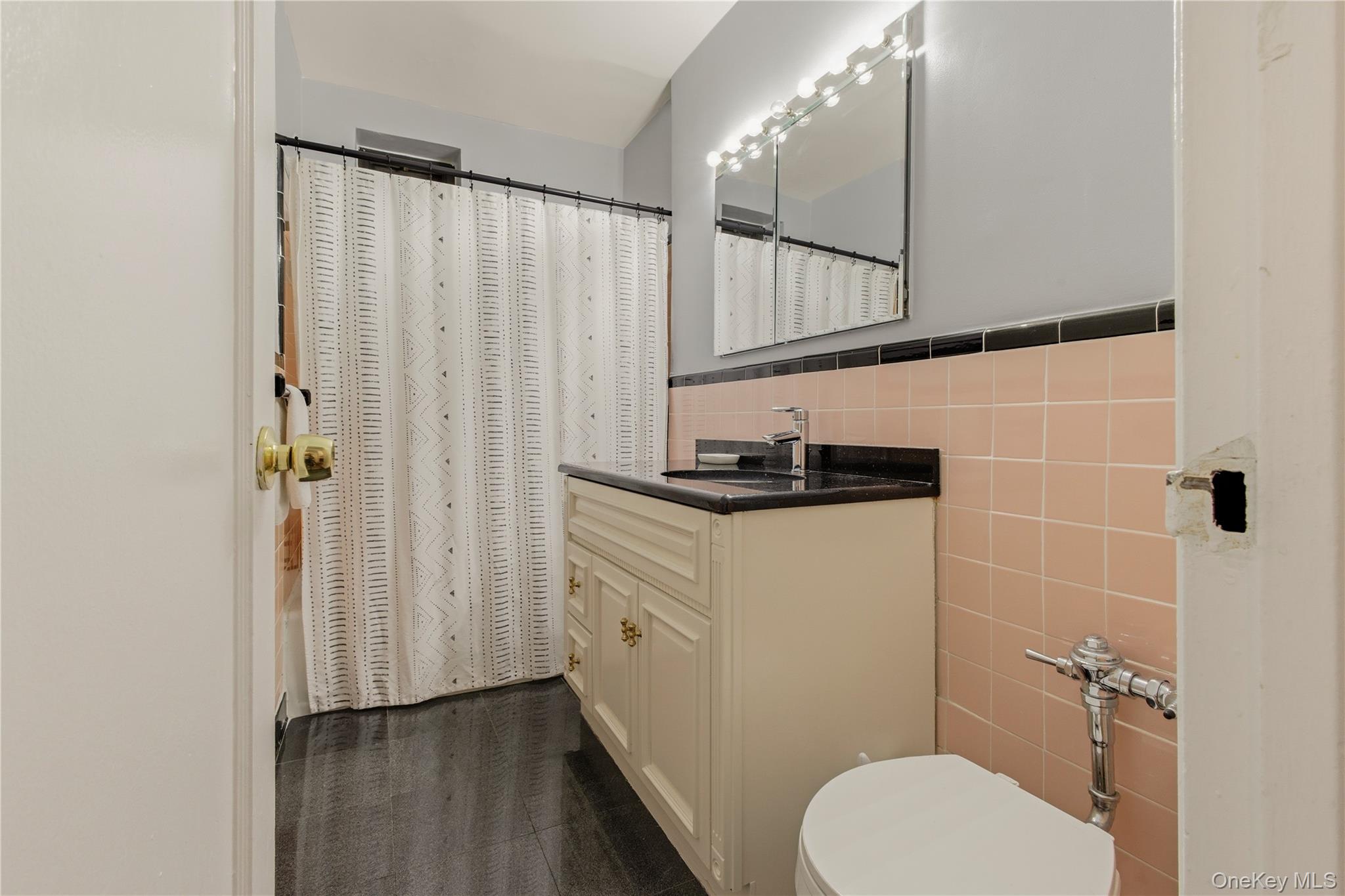 #8 photo, 32-40 92nd Street, East Elmhurst , NY 11369