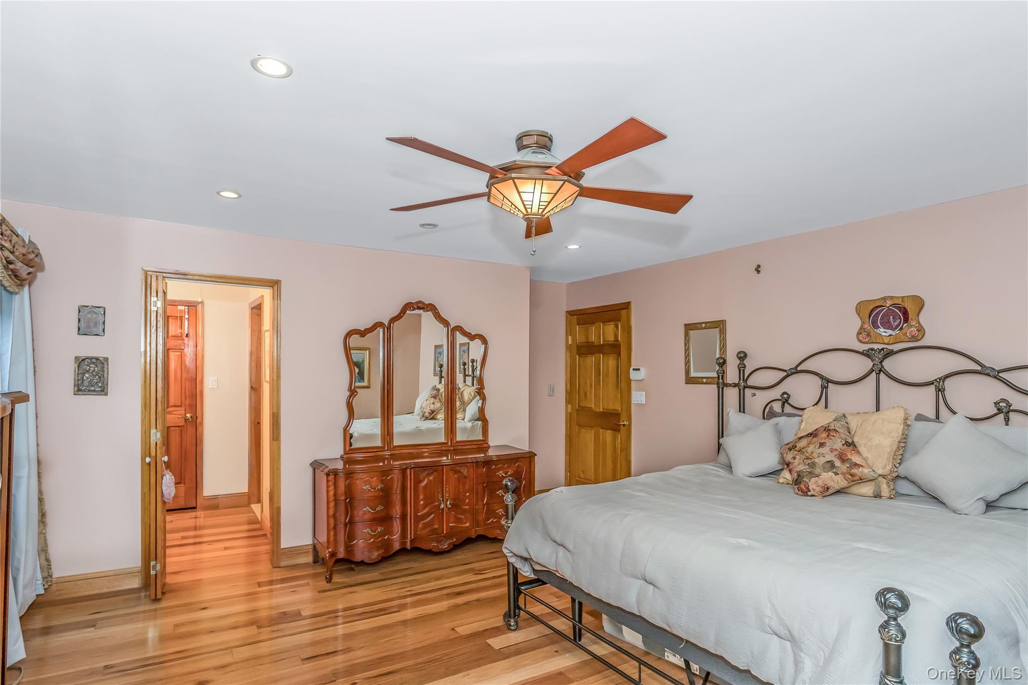 #20 photo, 23-14 205th Street, Bayside , NY 11360