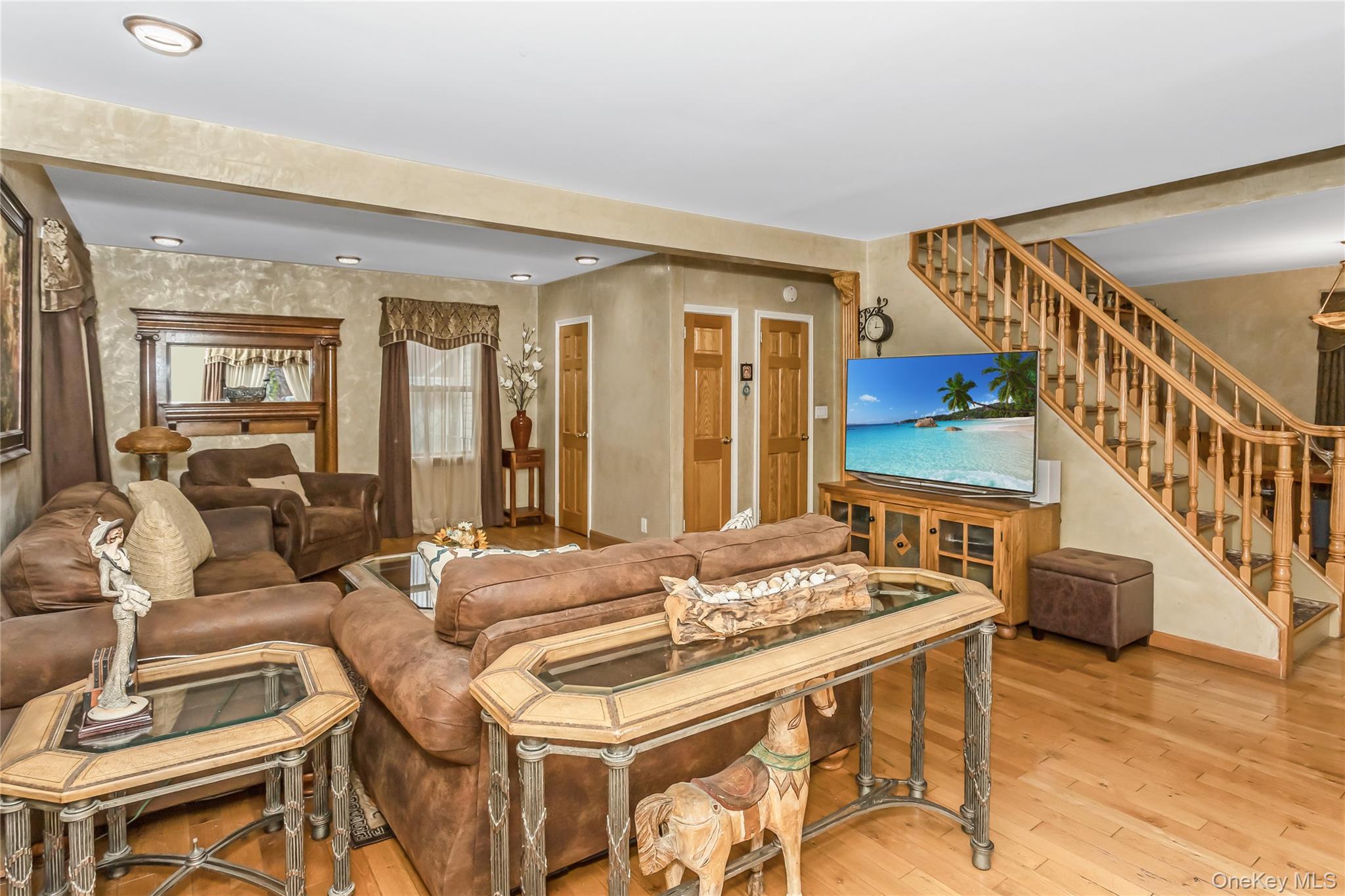 #8 photo, 23-14 205th Street, Bayside , NY 11360