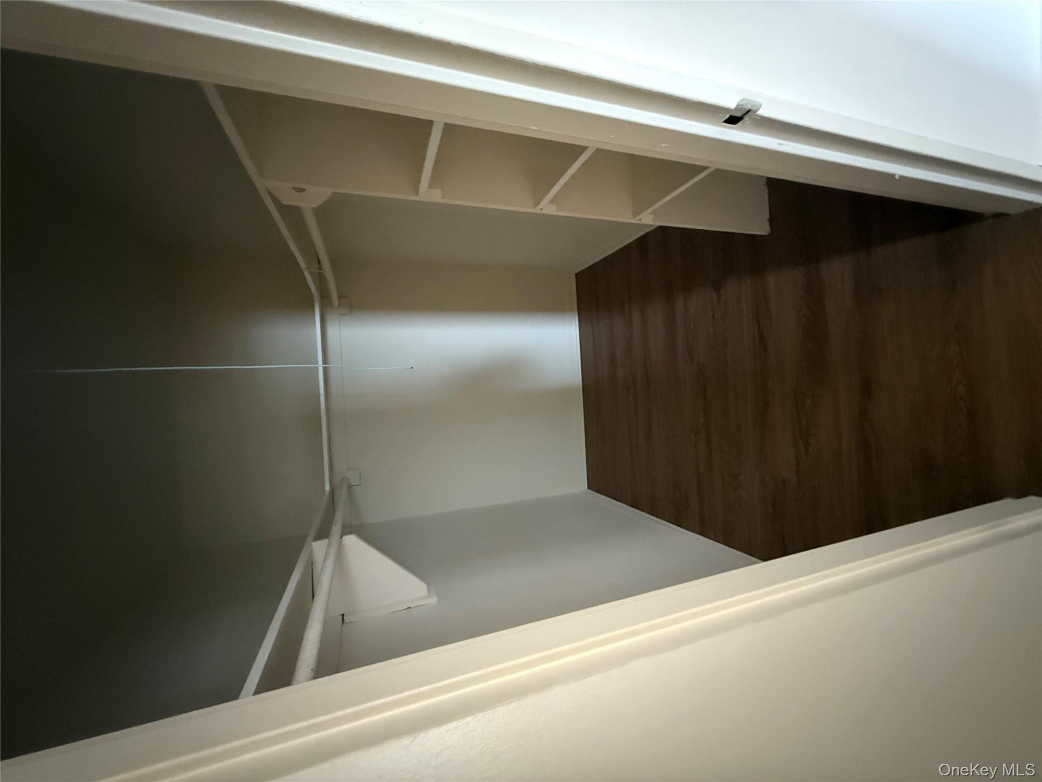 #8 photo, 190 First Street, Mineola , NY 11501