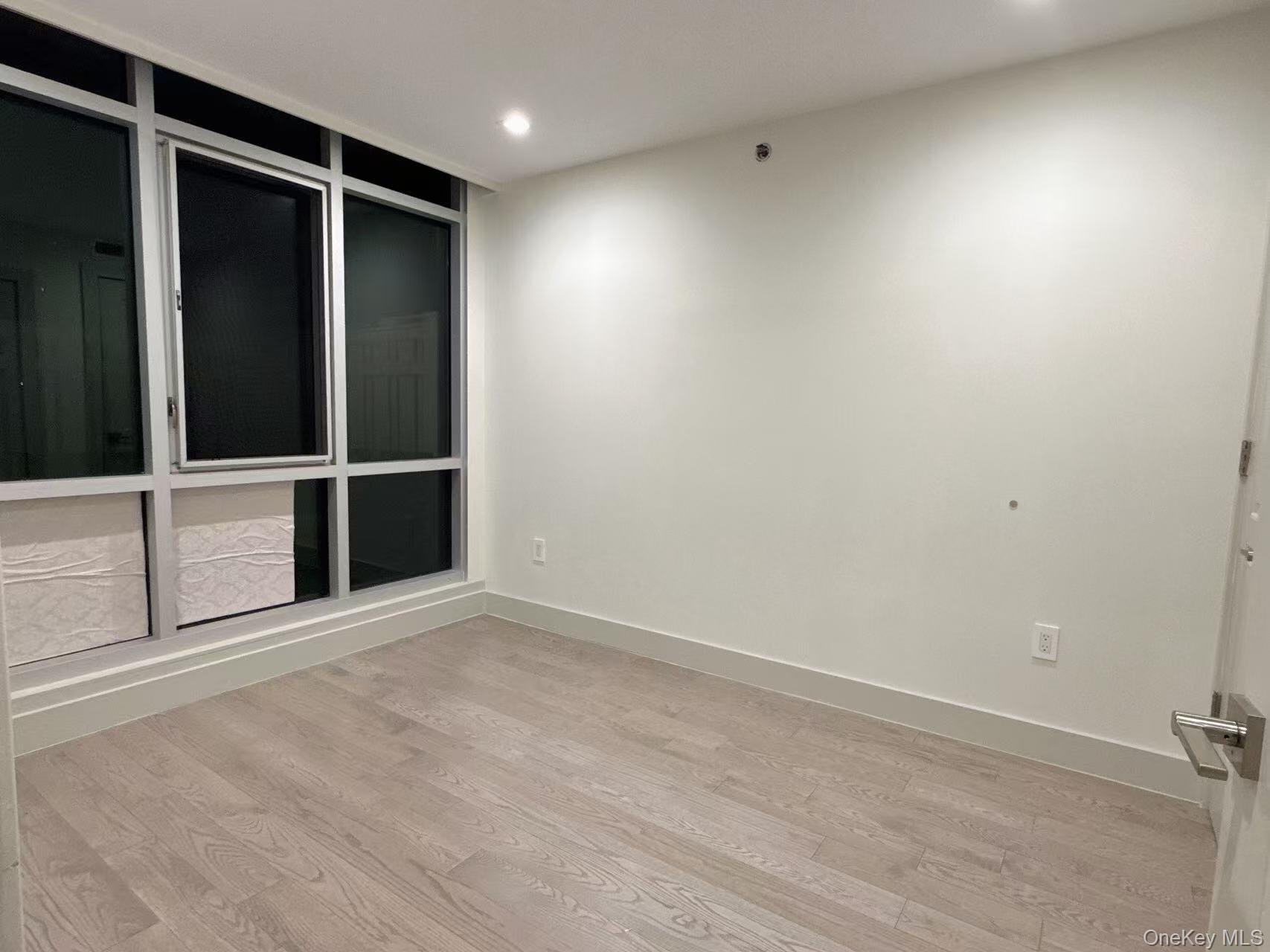 #6 photo, 41-62 Bowne, Flushing , NY 11358