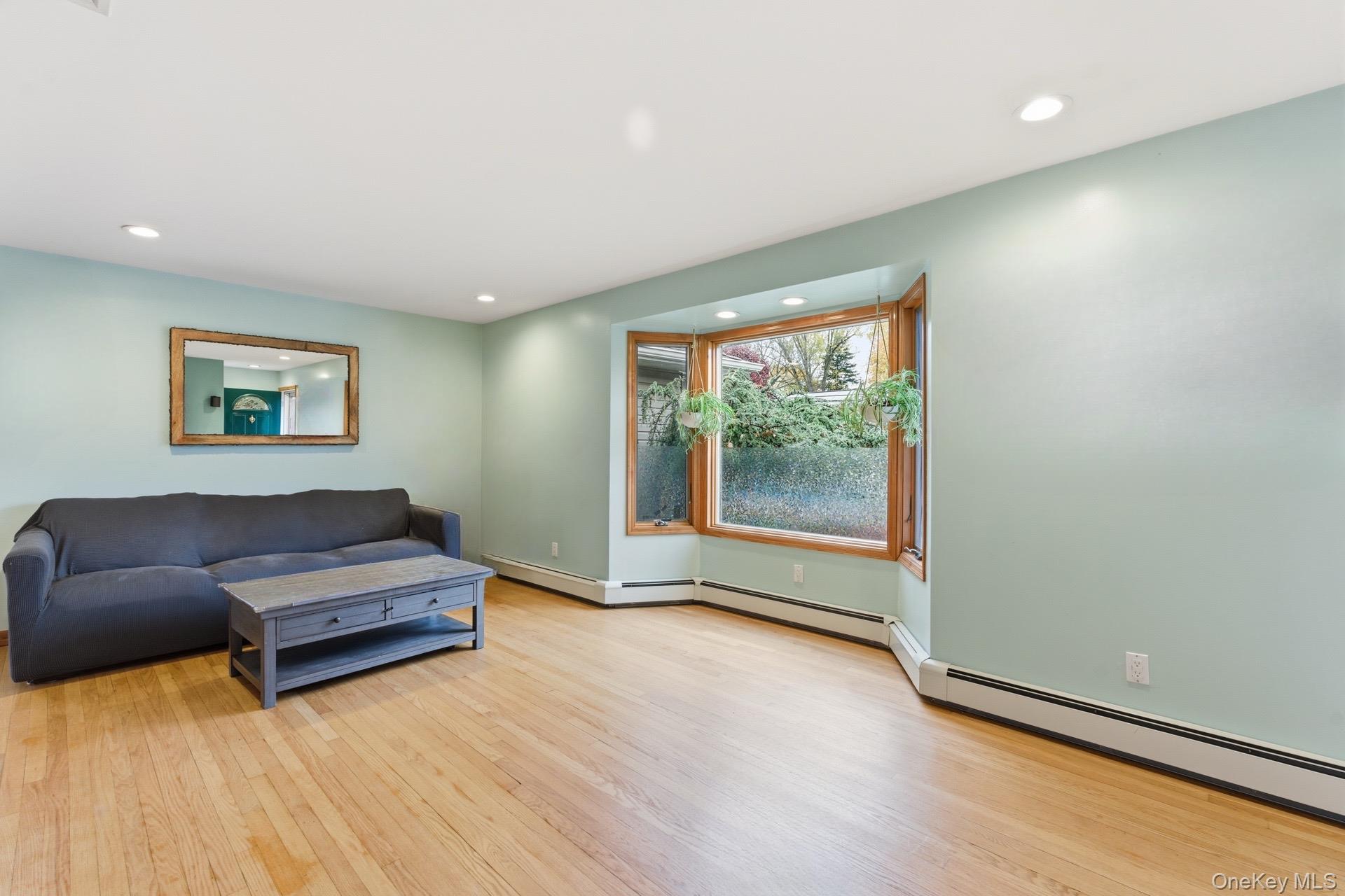 #4 photo, 34 Weston Street, Huntington Station , NY 11746