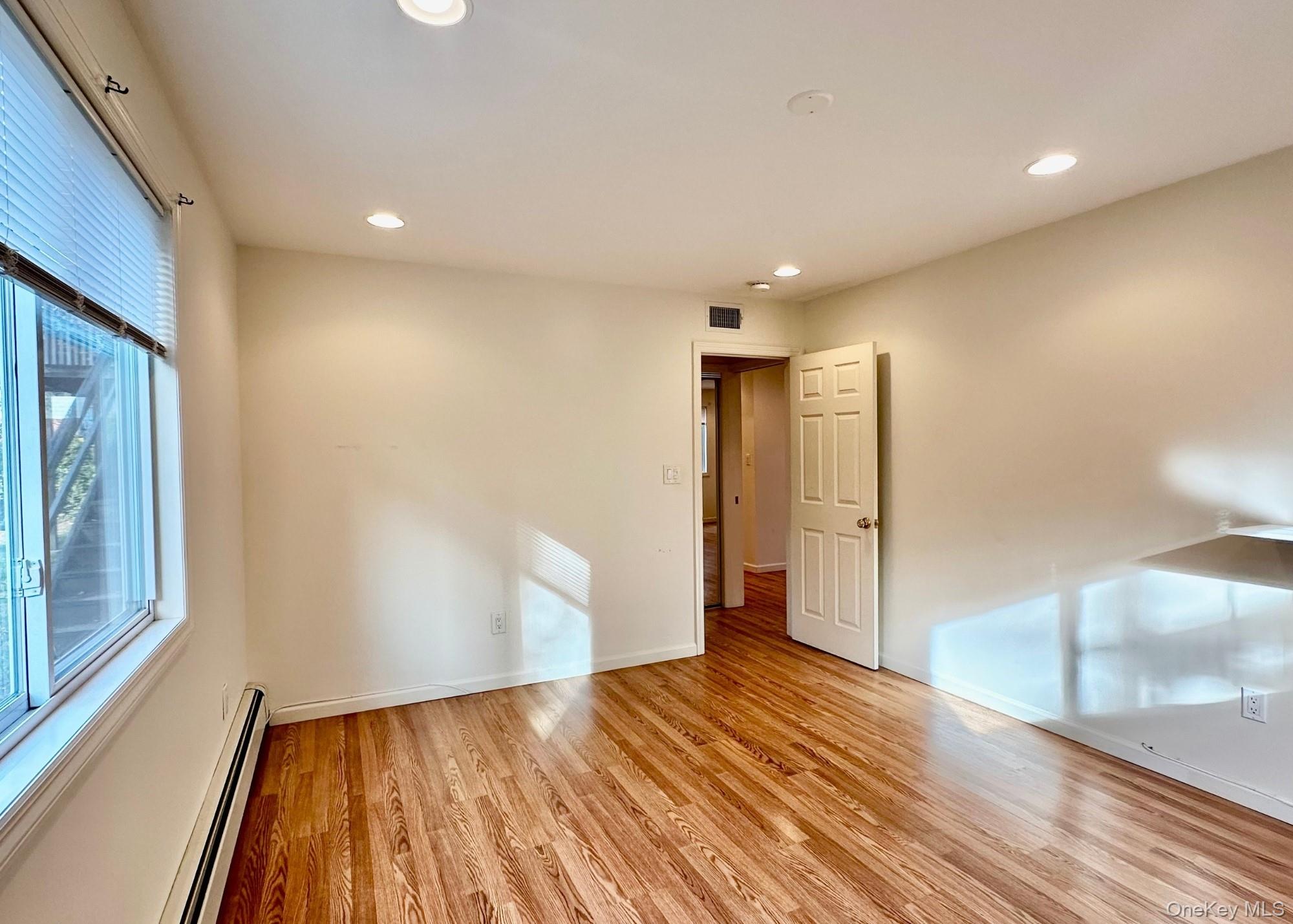 #9 photo, 2 Alex Lane, Glen Cove , NY 11542