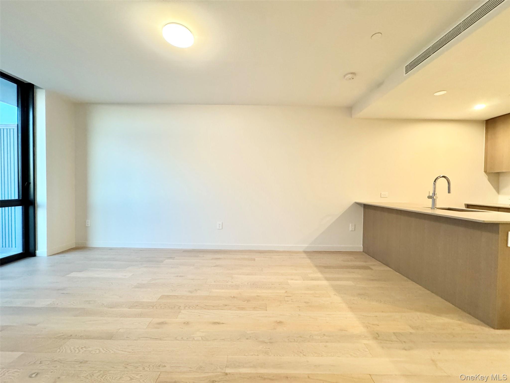 #5 photo, 131-02 B 40th Road, Flushing , NY 11354