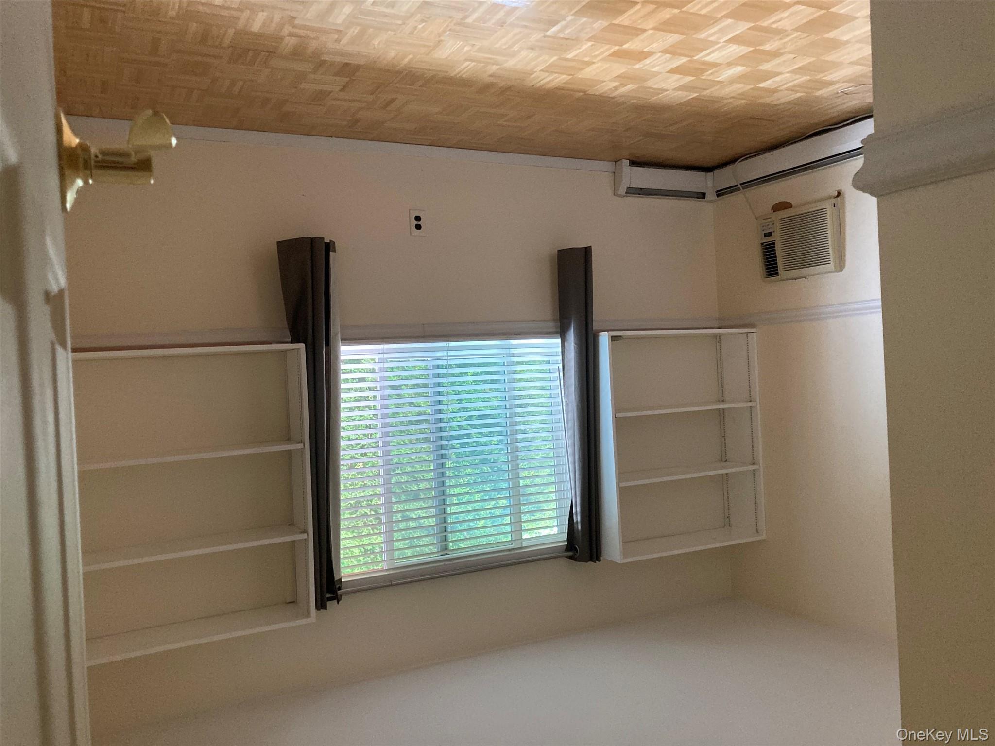 #9 photo, 5 Carry Court, South Setauket , NY 11720