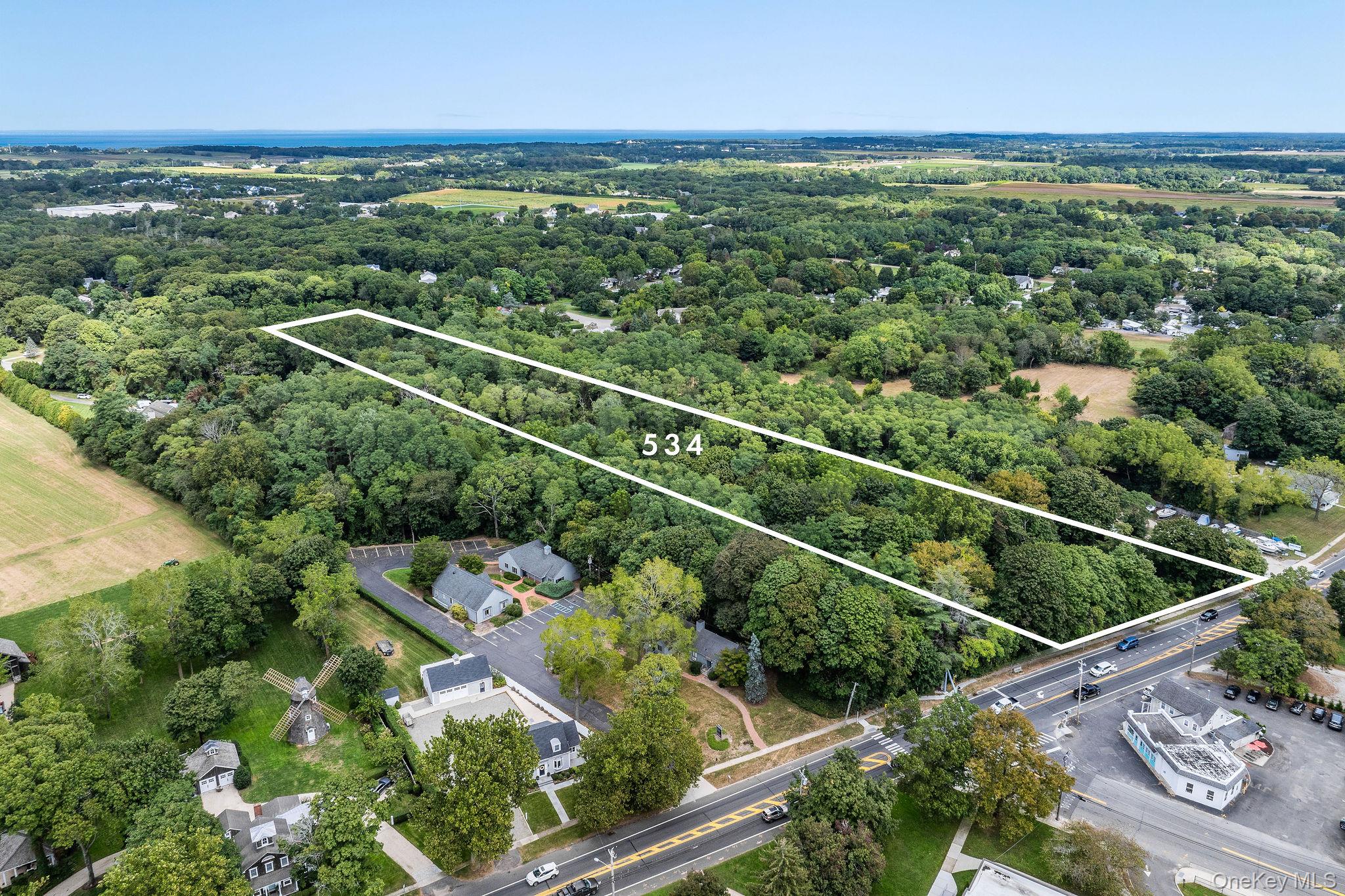 #3 photo, 534 Main Road, Aquebogue , NY 11931