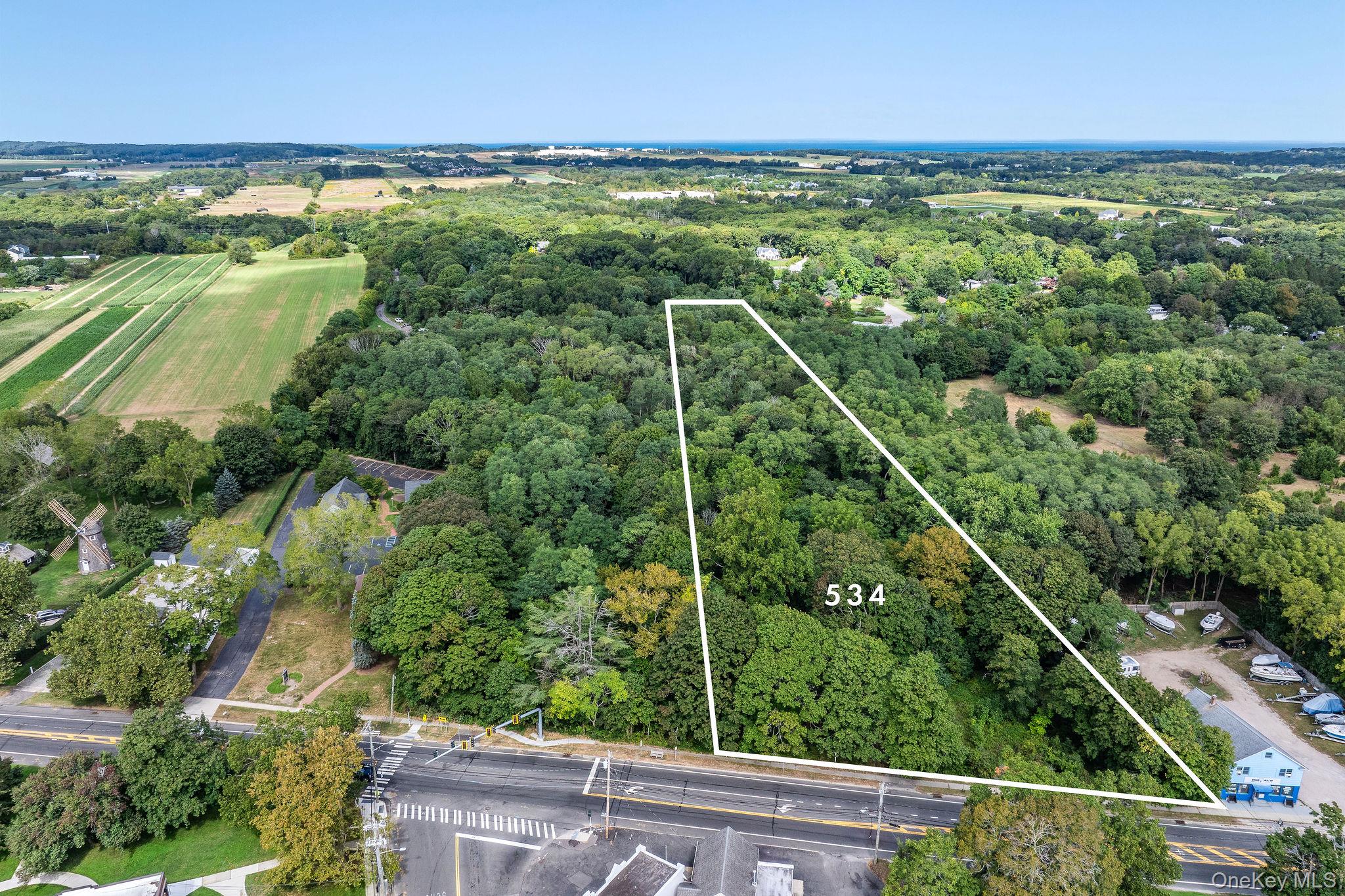 #6 photo, 534 Main Road, Aquebogue , NY 11931