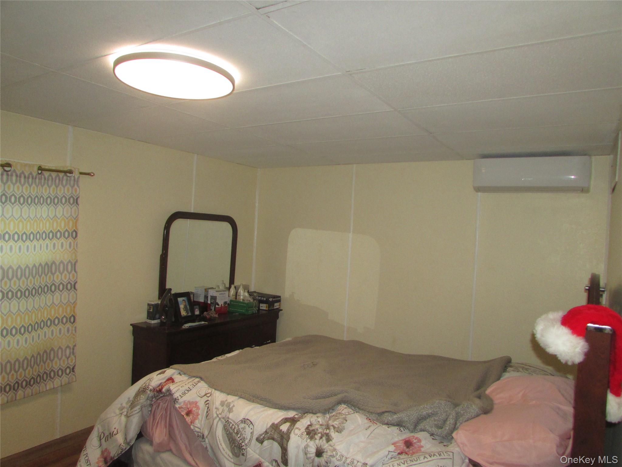 #8 photo, 32 Hurlihe, Poughkeepsie , NY 12601