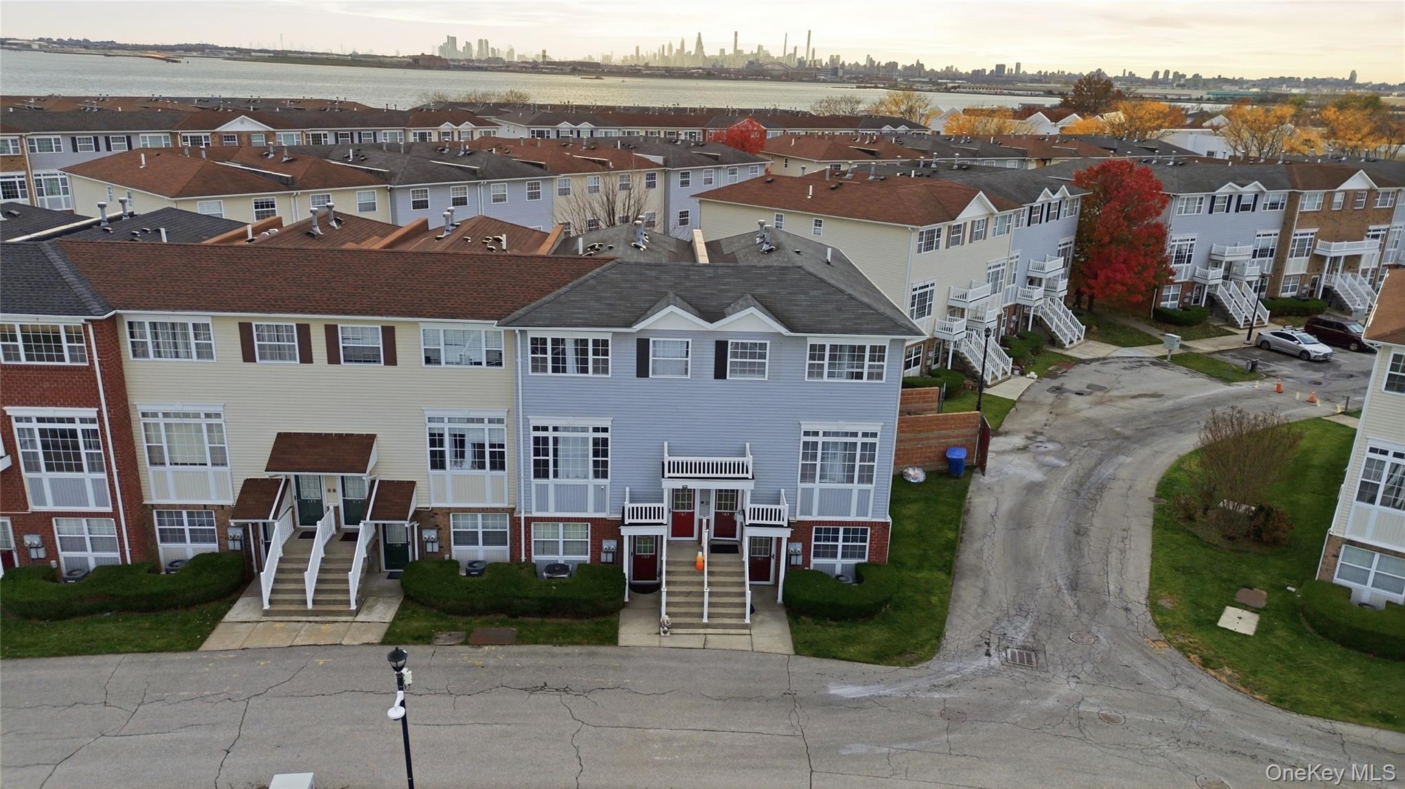 #7 photo, 163 Surf Drive, Bronx , NY 10473