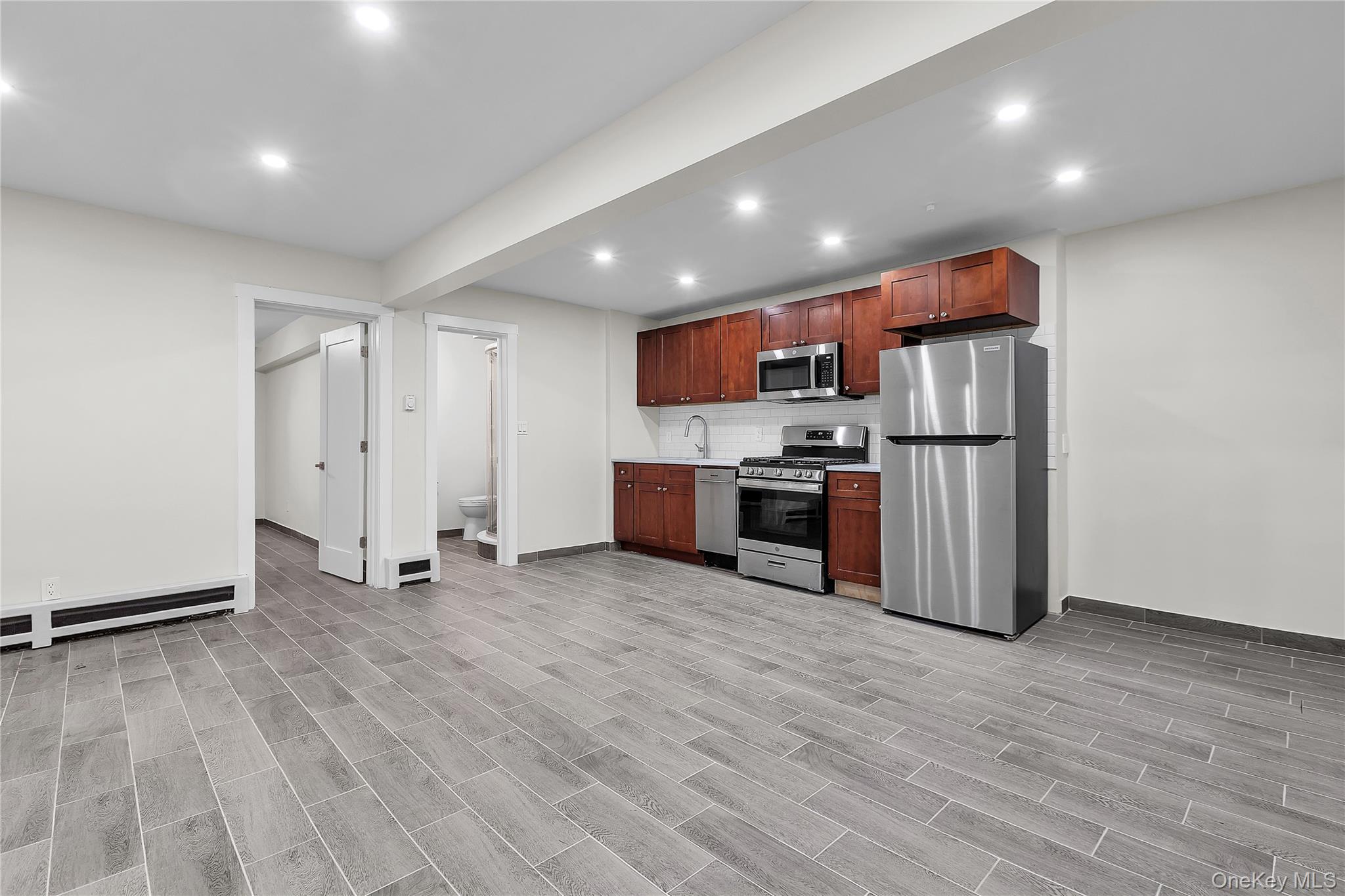 #19 photo, 2709 Tenbroeck Avenue, Bronx , NY 10469