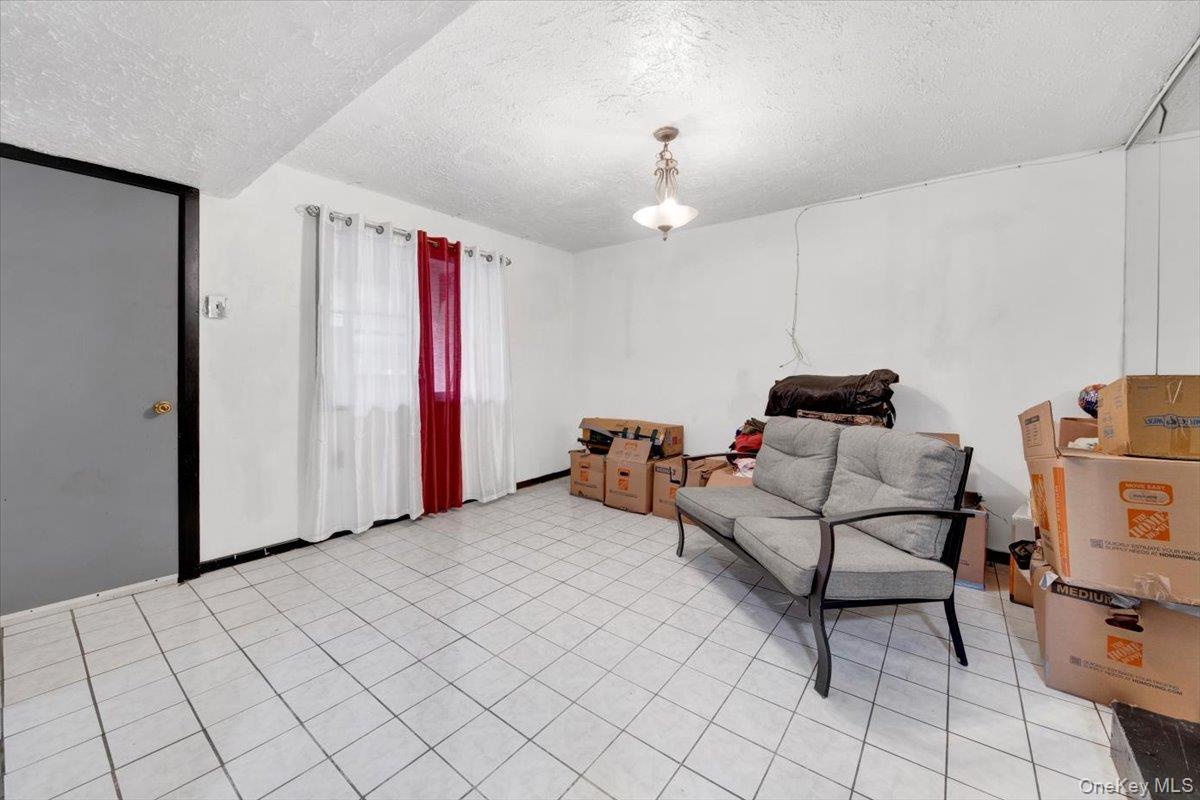 #20 photo, 3302 Colden Avenue, Bronx , NY 10469