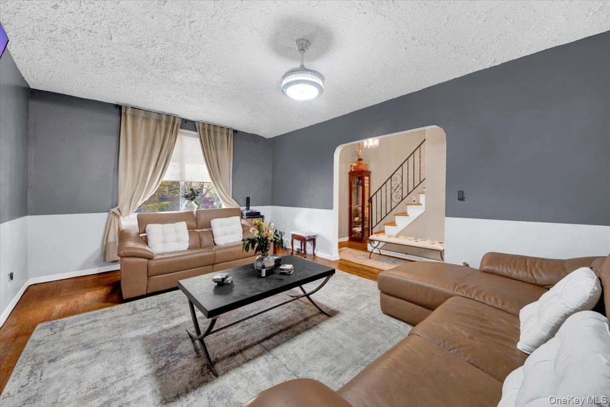 #5 photo, 3302 Colden Avenue, Bronx , NY 10469