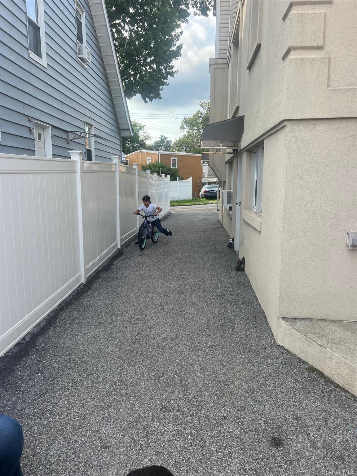 #11 photo, 14 Alexander Place, Bronxville , NY 10704