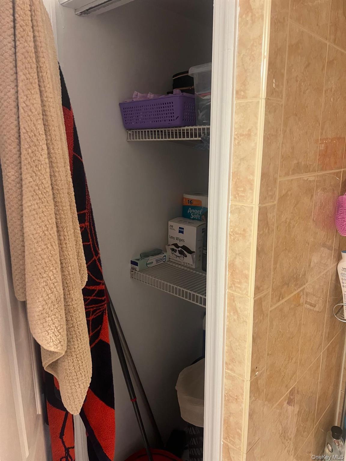 #3 photo, 14 Alexander Place, Bronxville , NY 10704