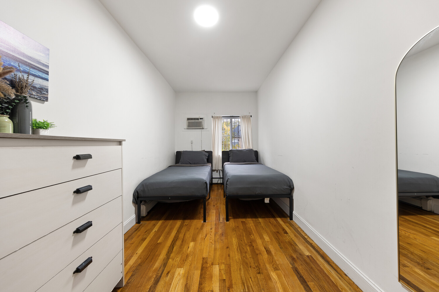 #5 photo, 647 MIDWOOD Street, Wingate , NY 11203