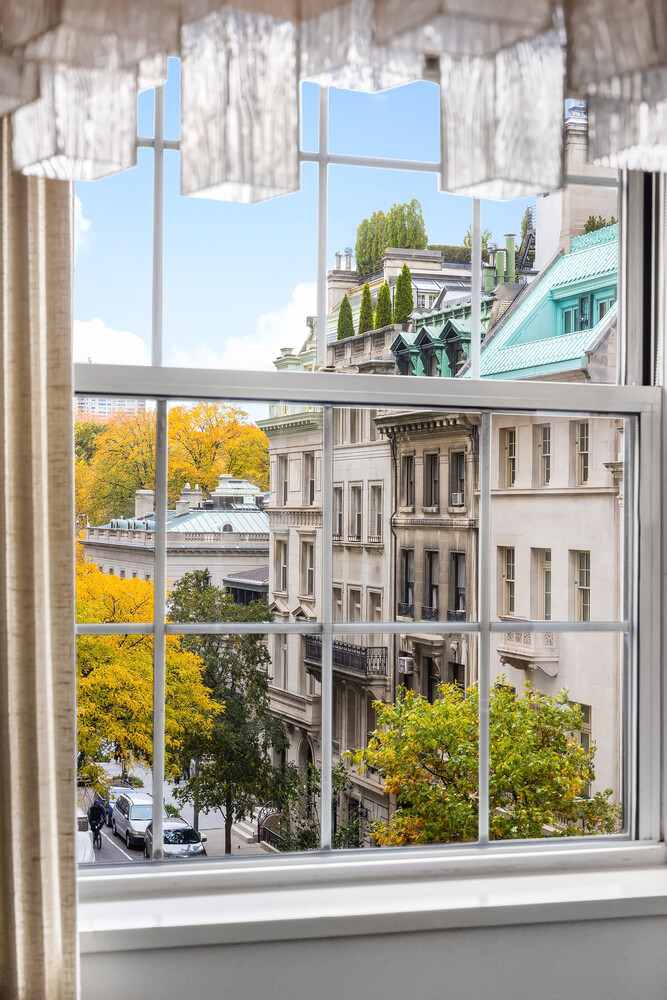 #5 photo, 28 E 70TH Street, Lenox Hill , NY 10021