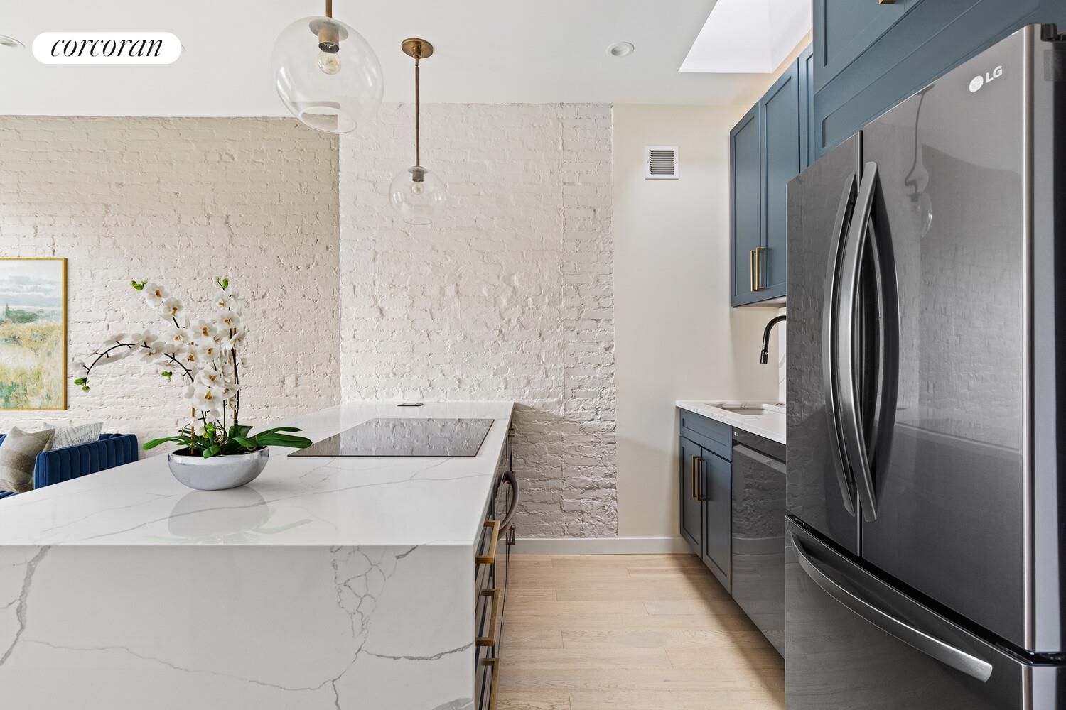 #1 photo, New York City, Yorkville , NY 10128