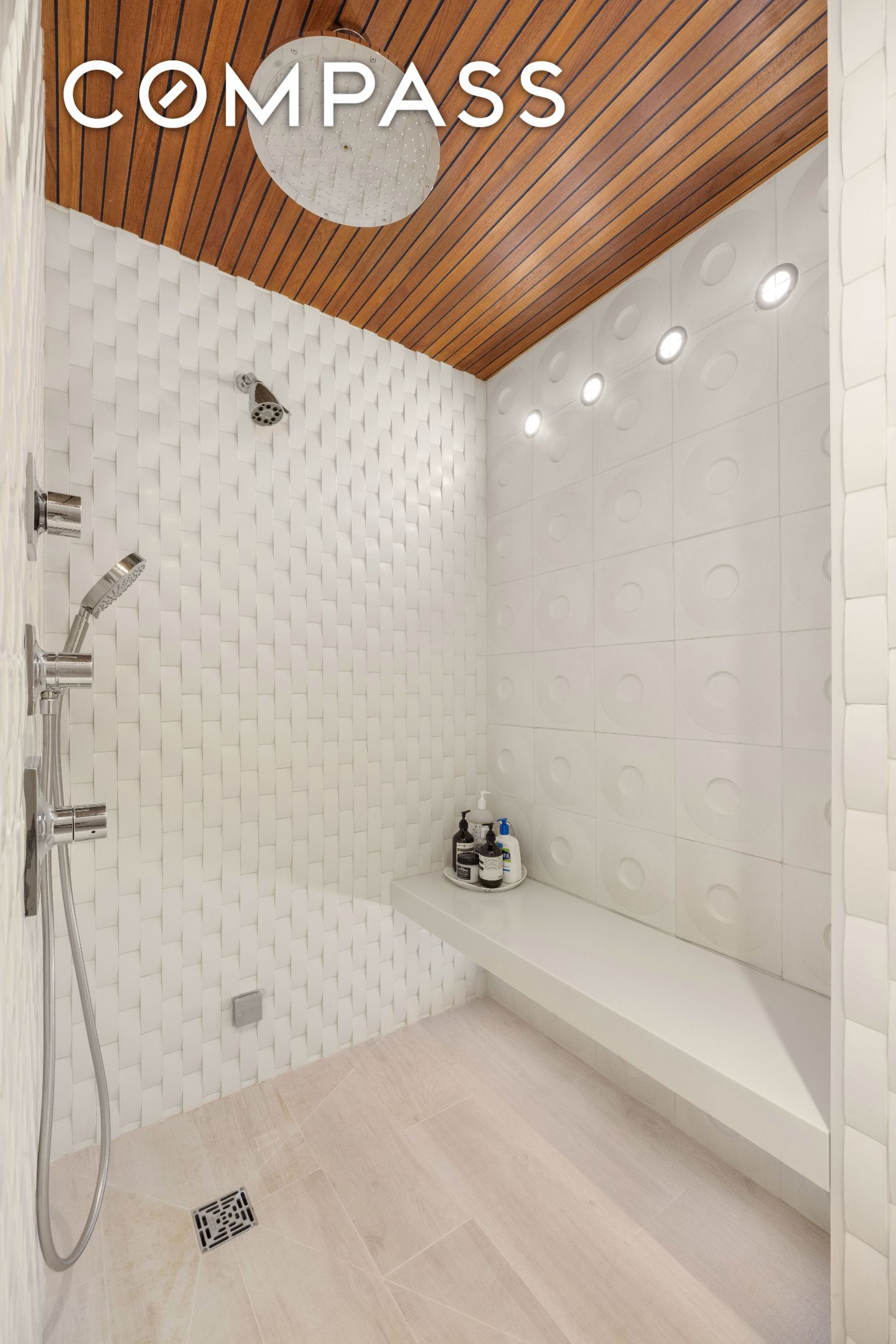 #13 photo, 150 W 56th Street, Theater District , NY 10019