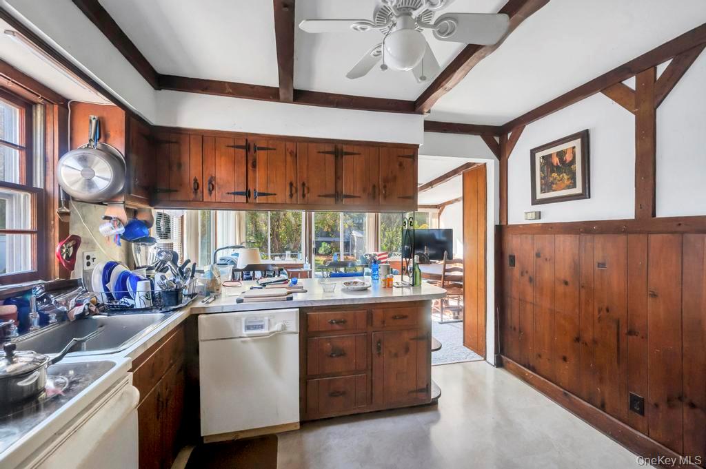 #8 photo, 14 Weichers Street, Ronkonkoma , NY 11779