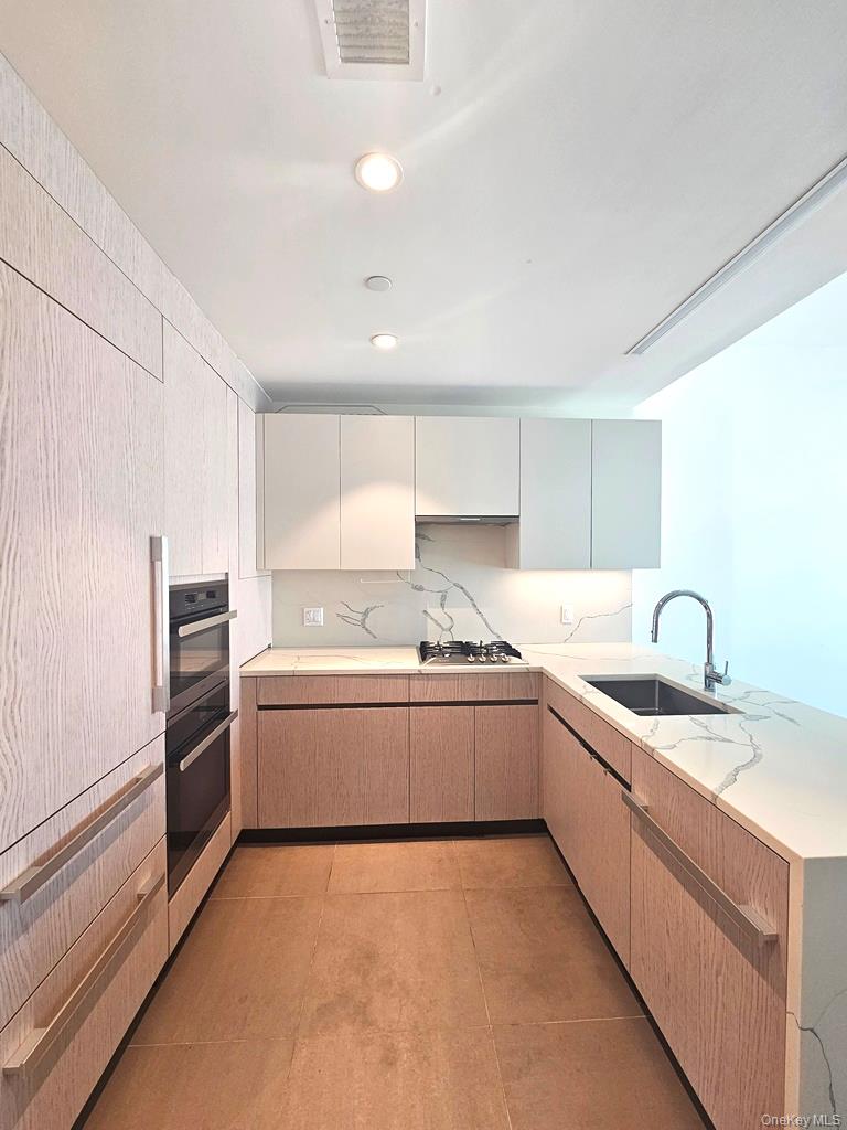 #2 photo, 133-27 39th Avenue, Flushing , NY 11354