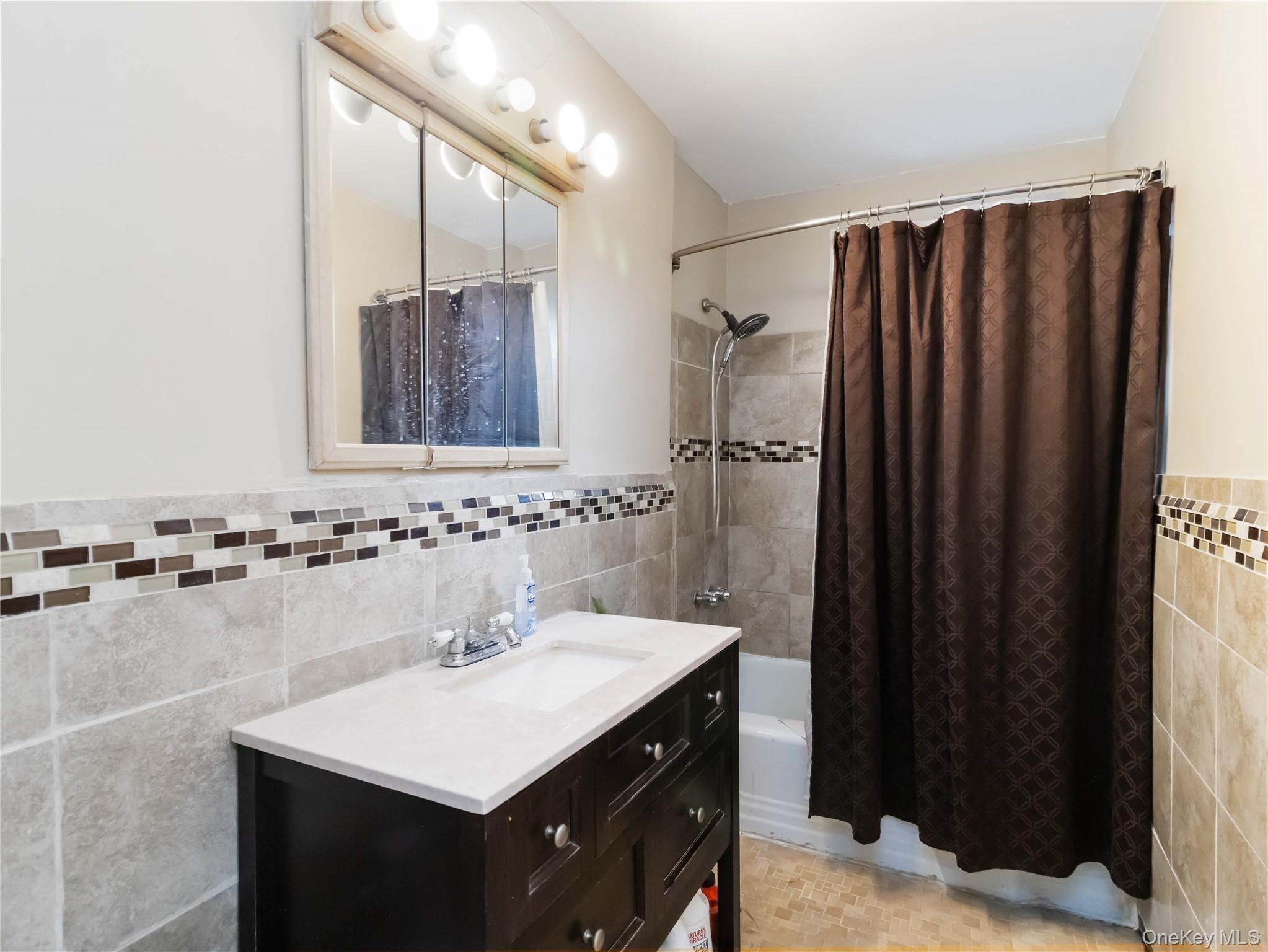 #14 photo, 90-10 32nd Avenue, East Elmhurst , NY 11369