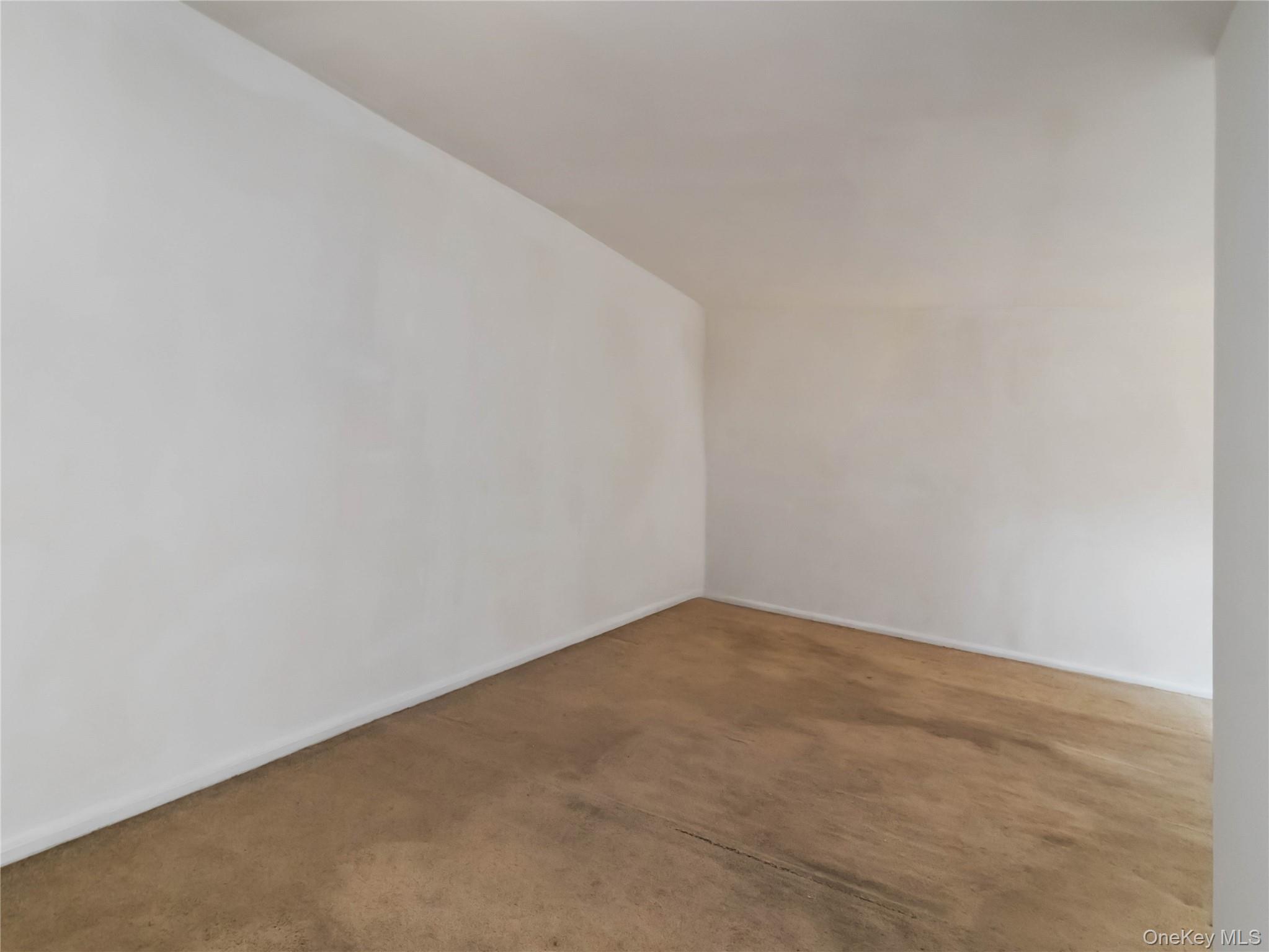 #5 photo, 90-10 32nd Avenue, East Elmhurst , NY 11369