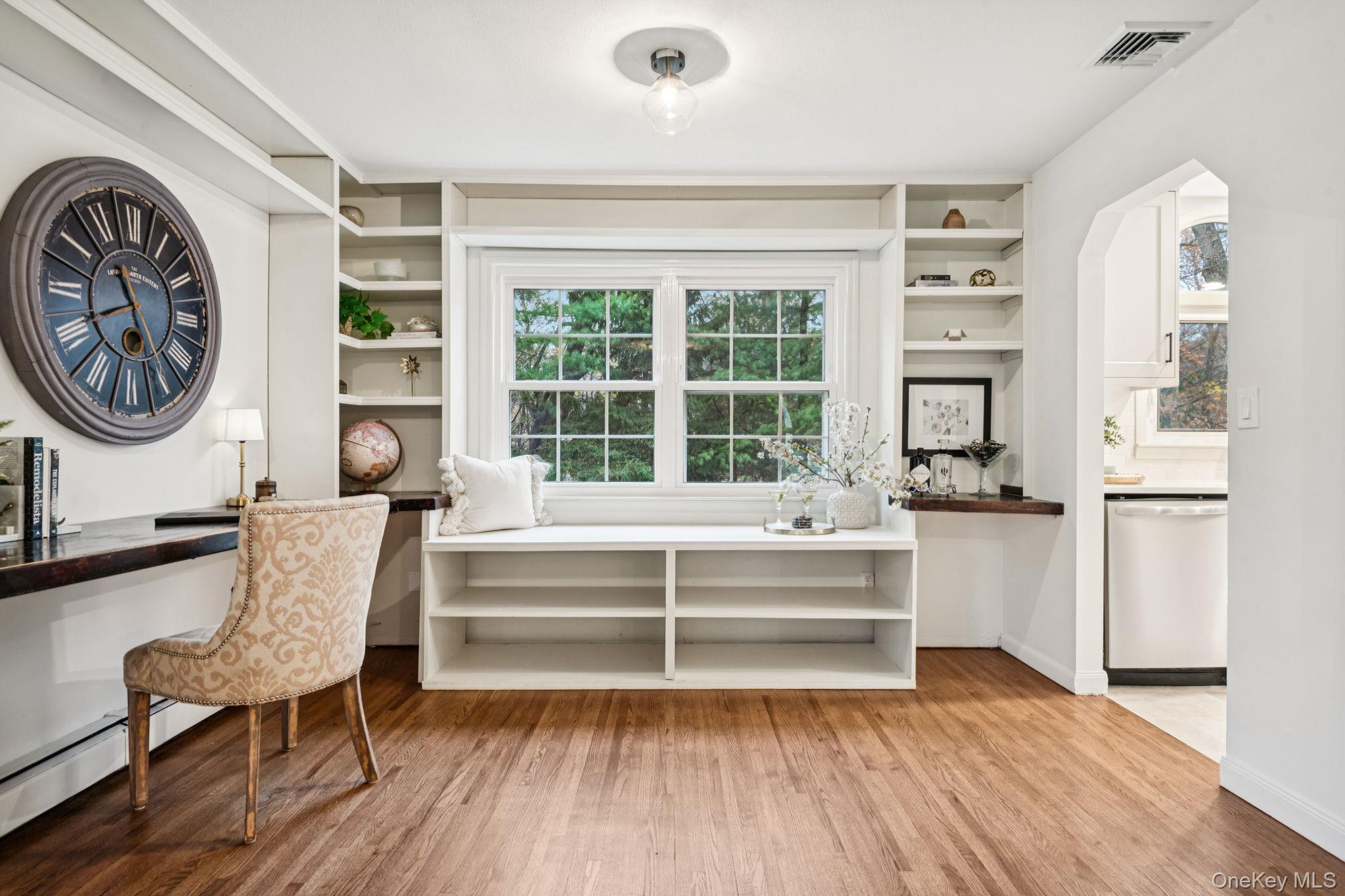 #12 photo, 8 Storyland Lane, East Setauket , NY 11733