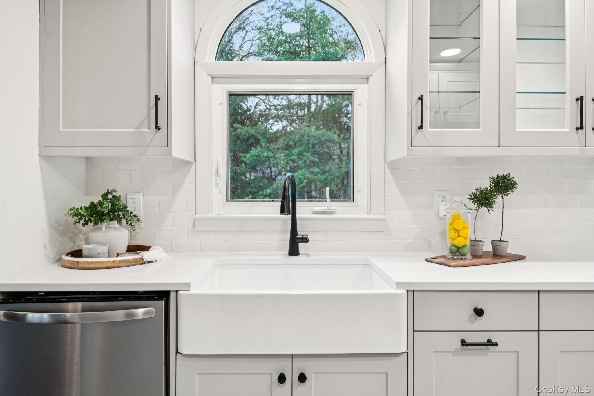 #7 photo, 8 Storyland Lane, East Setauket , NY 11733