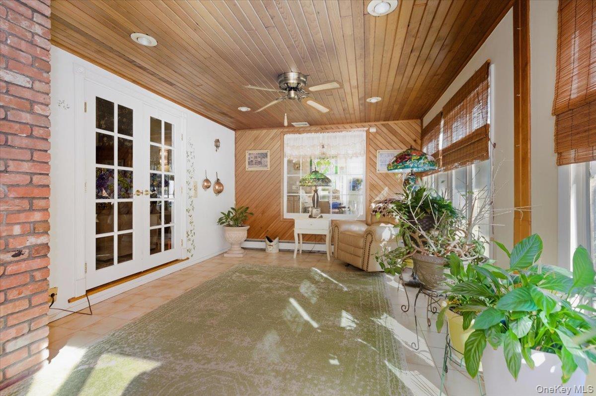 #15 photo, 8 Penn Drive, Dix Hills , NY 11746