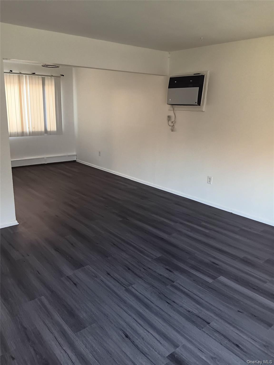 #3 photo, 3 North Drive, Amityville , NY 11701