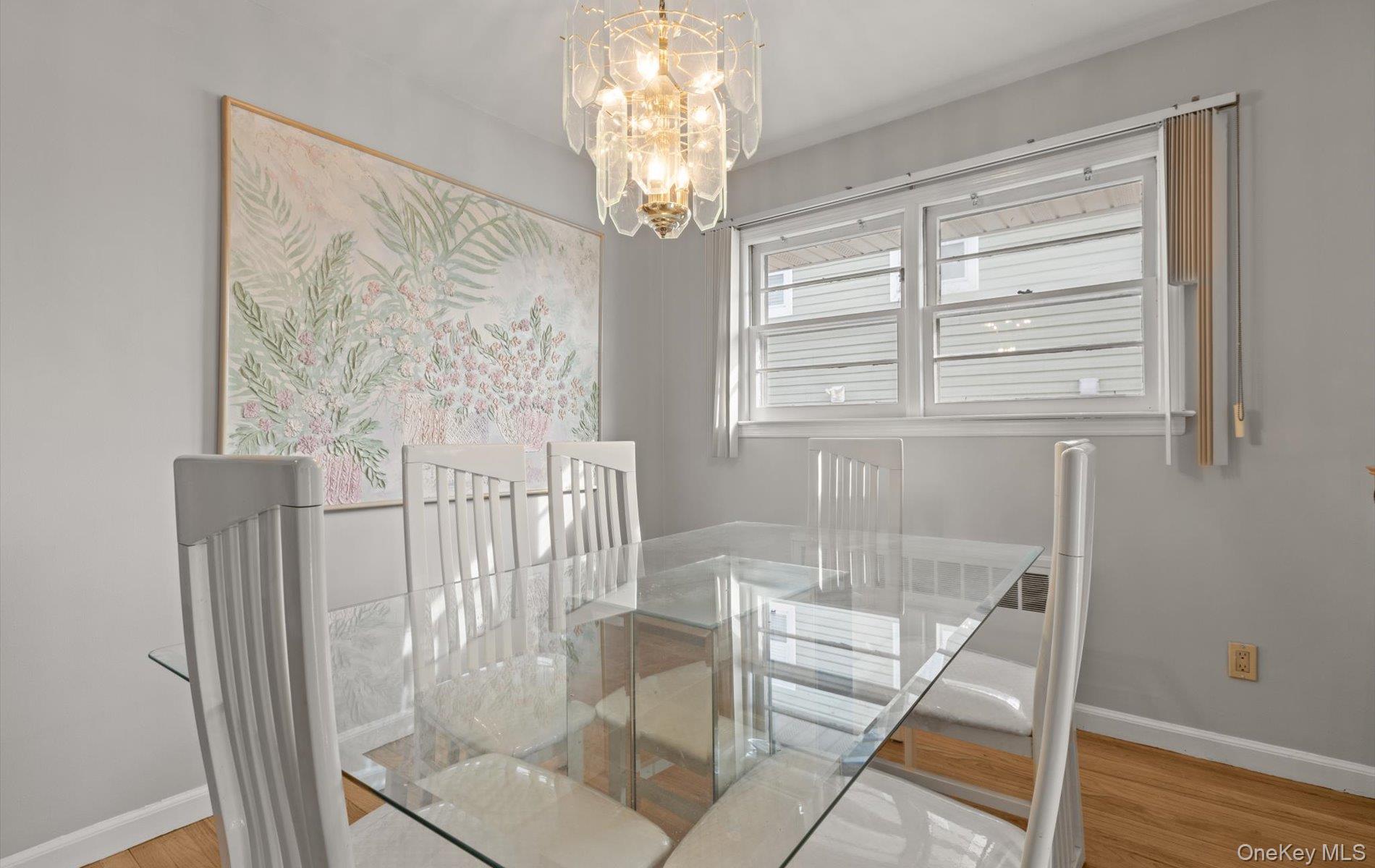 #14 photo, 124 Kilburn Road, Garden City South , NY 11530