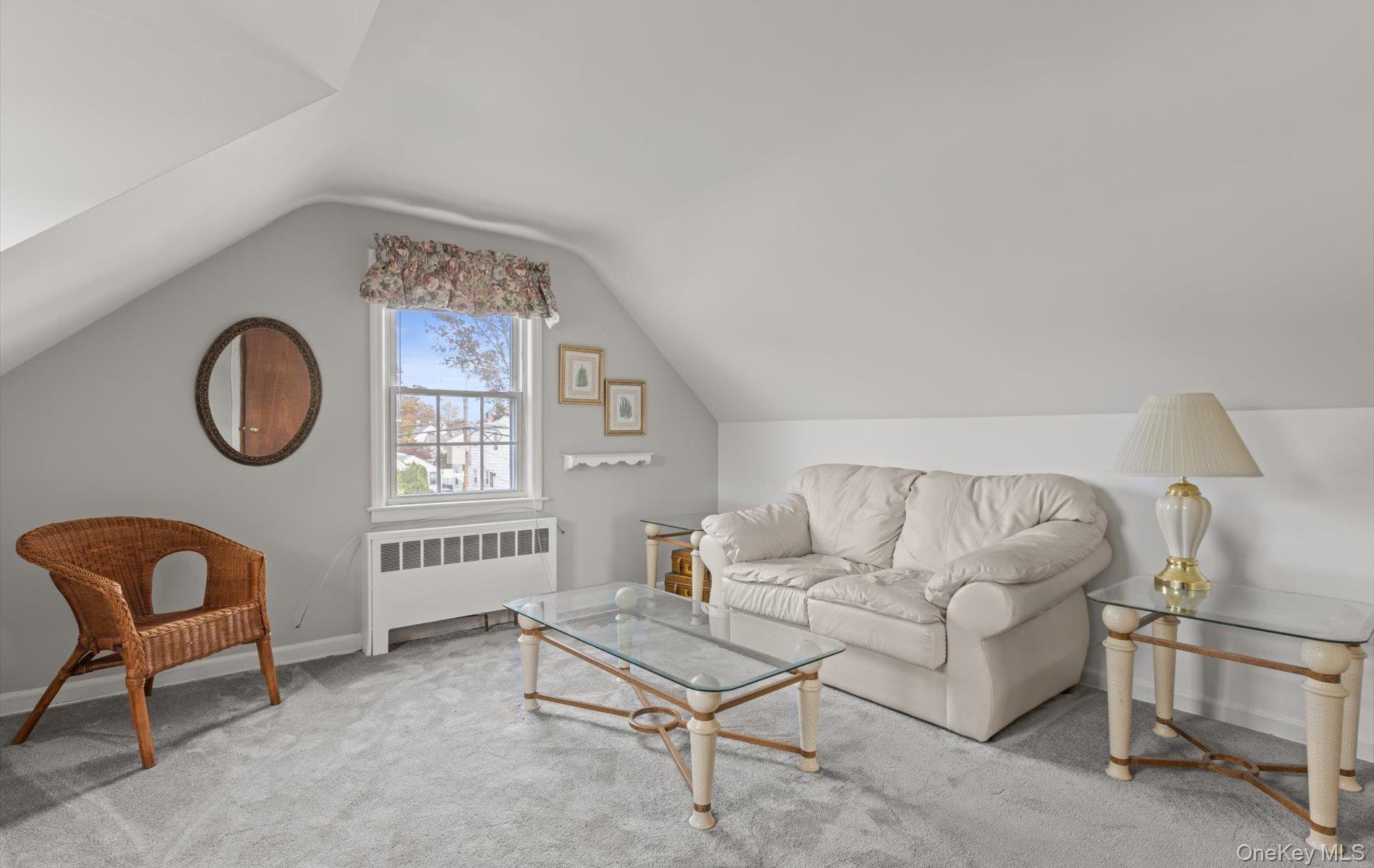 #19 photo, 124 Kilburn Road, Garden City South , NY 11530