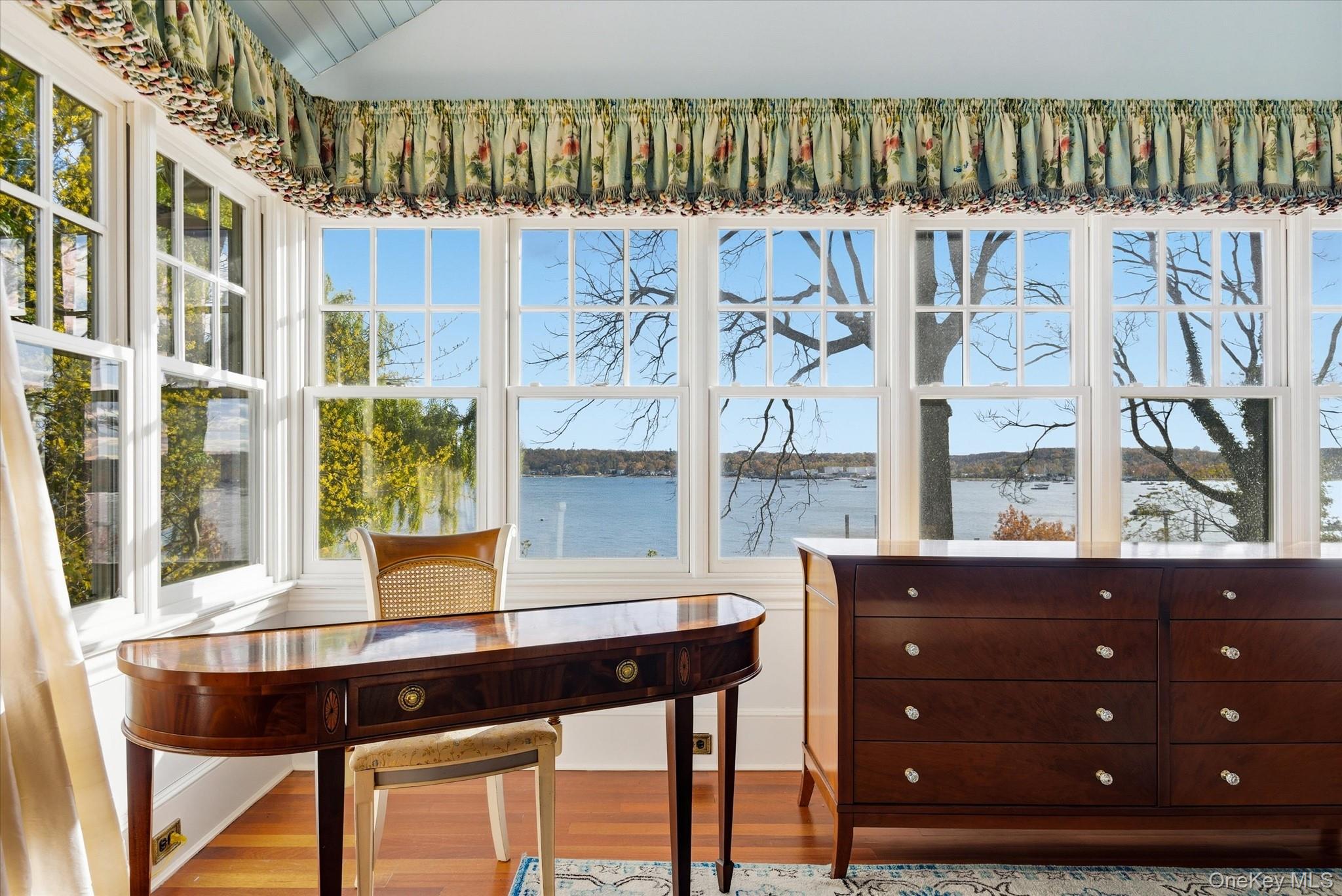 #14 photo, 508 Centre Island, Oyster Bay , NY 11771