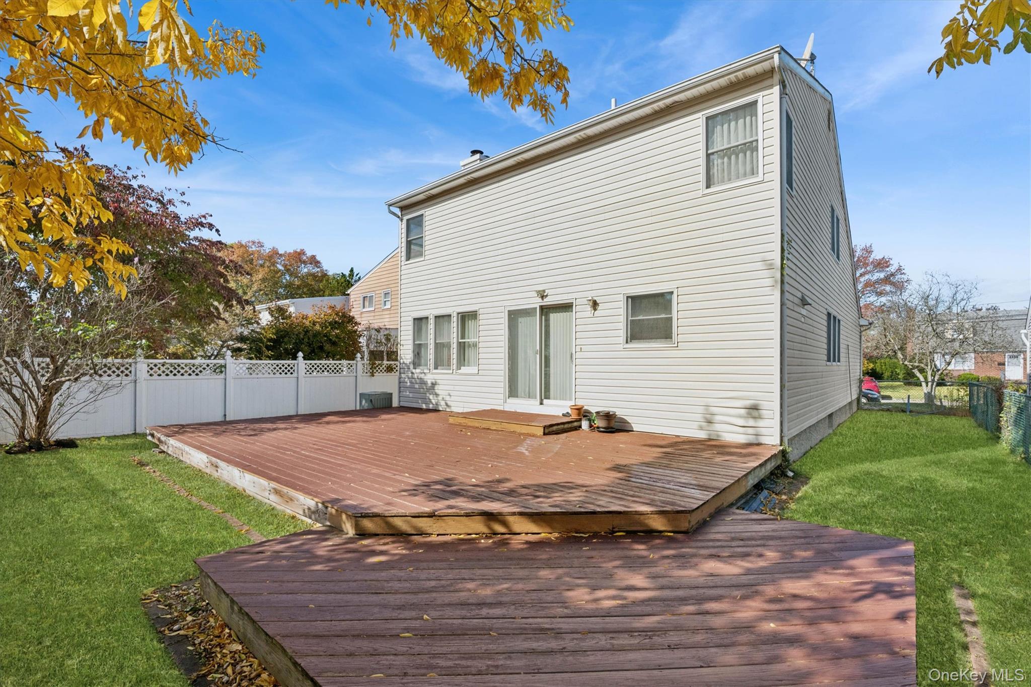 #20 photo, 115 Schley Avenue, Albertson , NY 11507