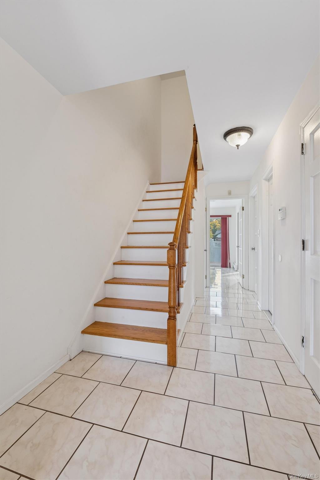 #8 photo, 115 Schley Avenue, Albertson , NY 11507