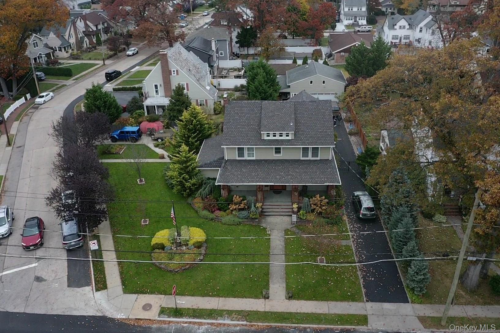 #12 photo, 725 Scranton Avenue, East Rockaway , NY 11518