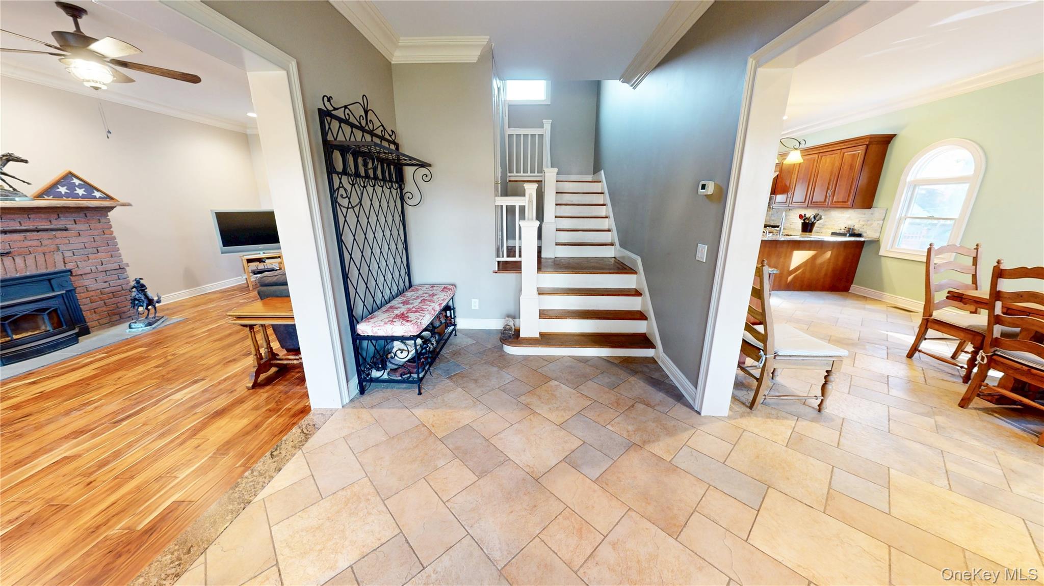 #16 photo, 725 Scranton Avenue, East Rockaway , NY 11518