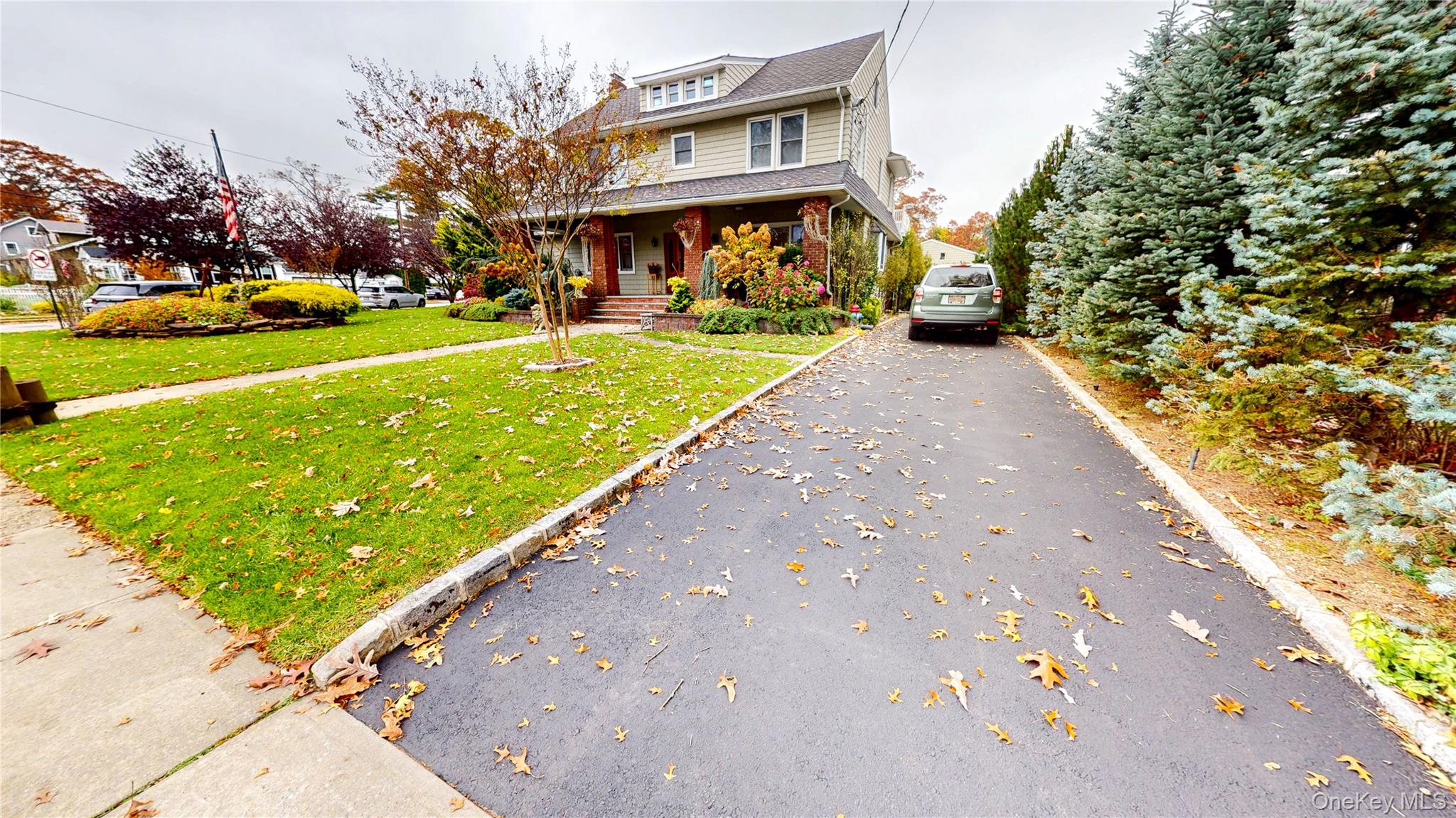 #4 photo, 725 Scranton Avenue, East Rockaway , NY 11518