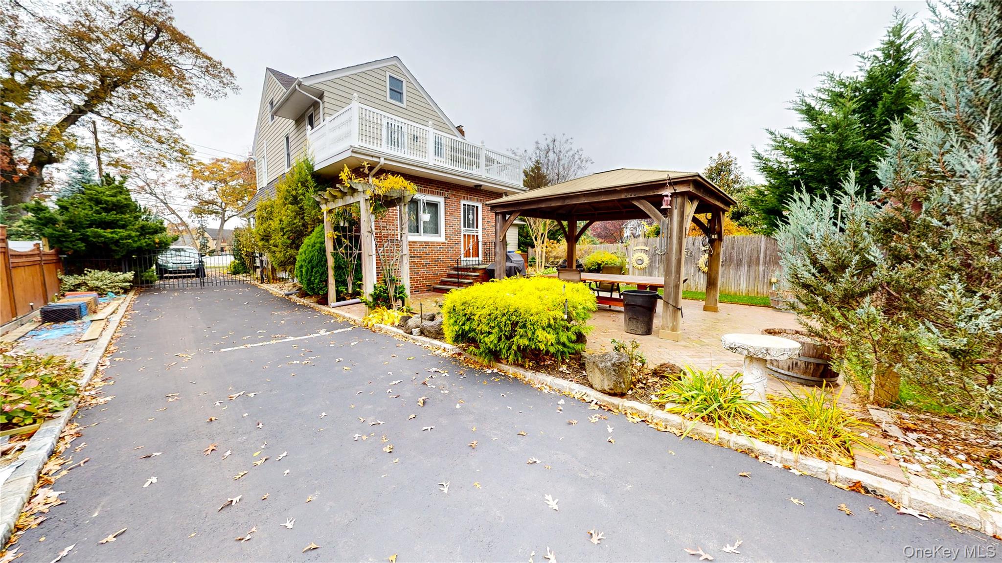 #6 photo, 725 Scranton Avenue, East Rockaway , NY 11518