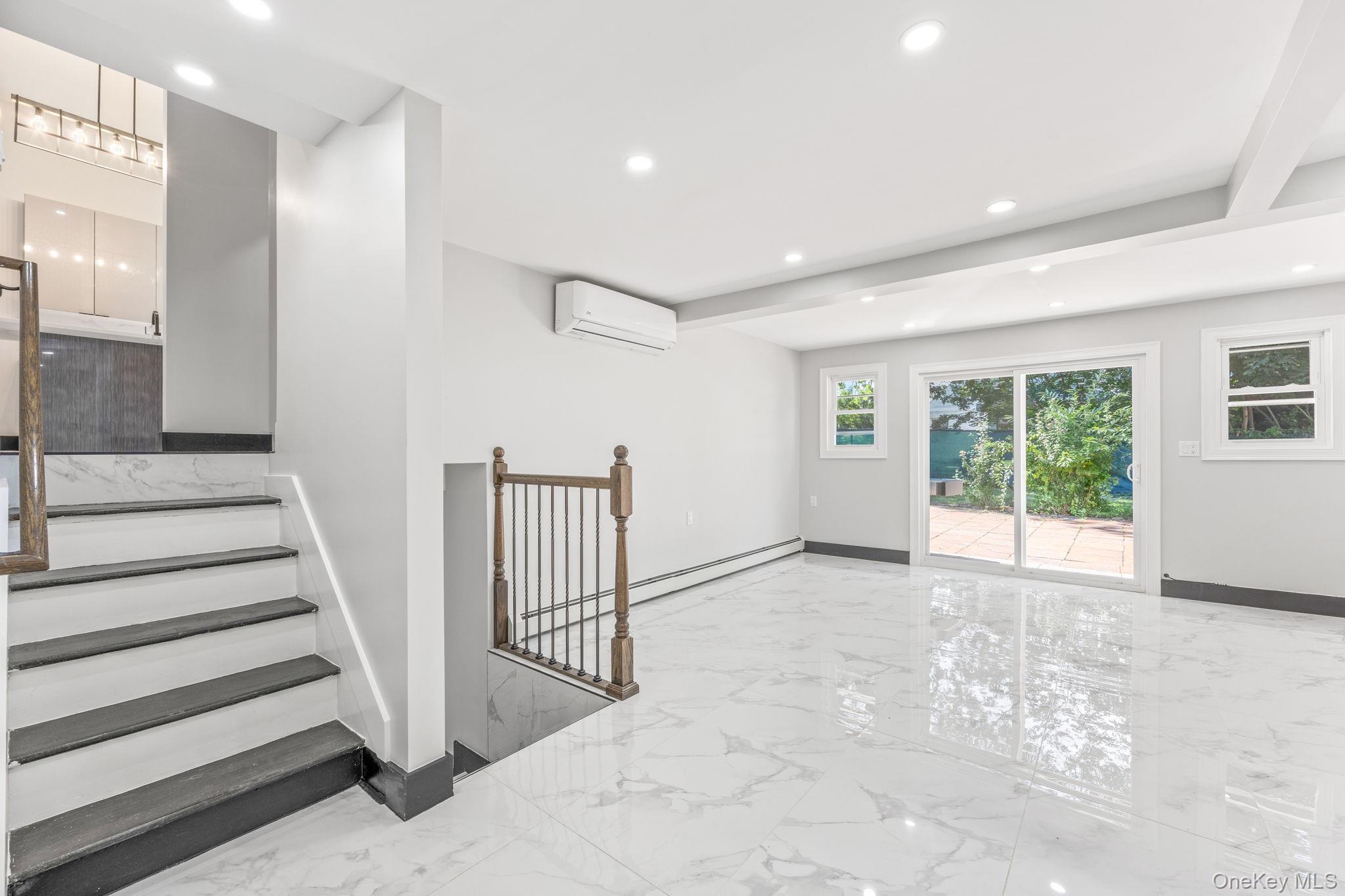 #19 photo, Holliswood, Holliswood , NY 11427