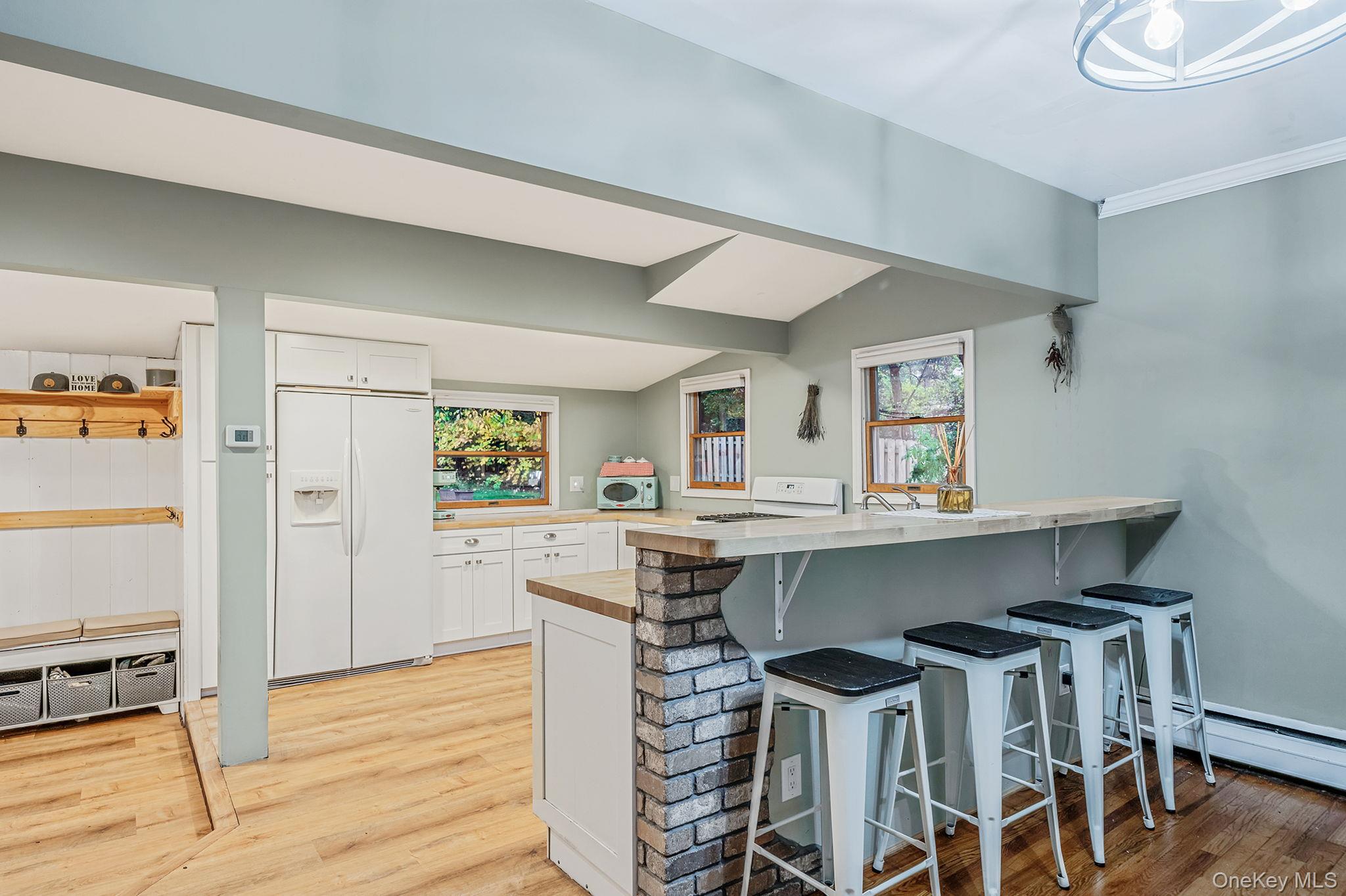 #10 photo, 291 Terry Road, Smithtown , NY 11787